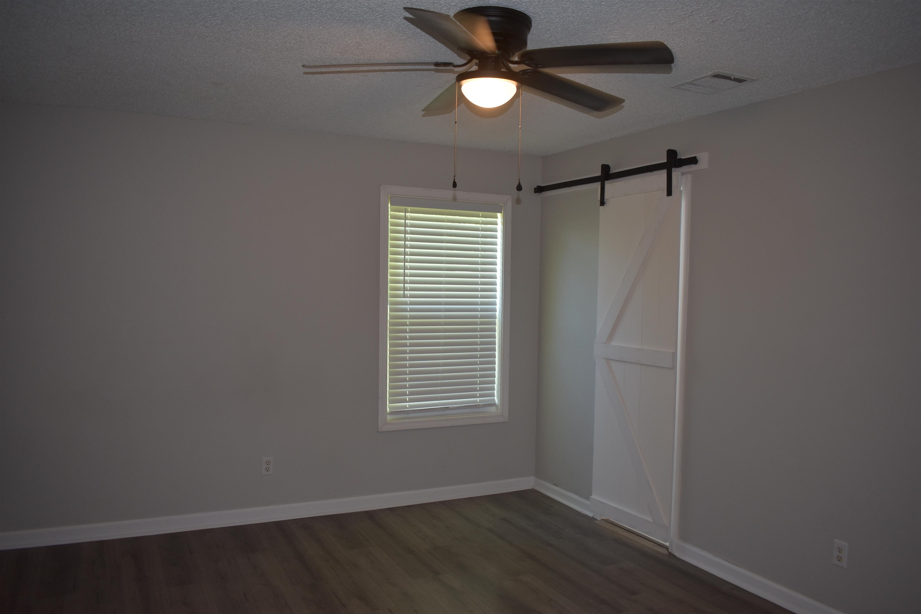 4300 Bennett Wood Dr Property Photo 11