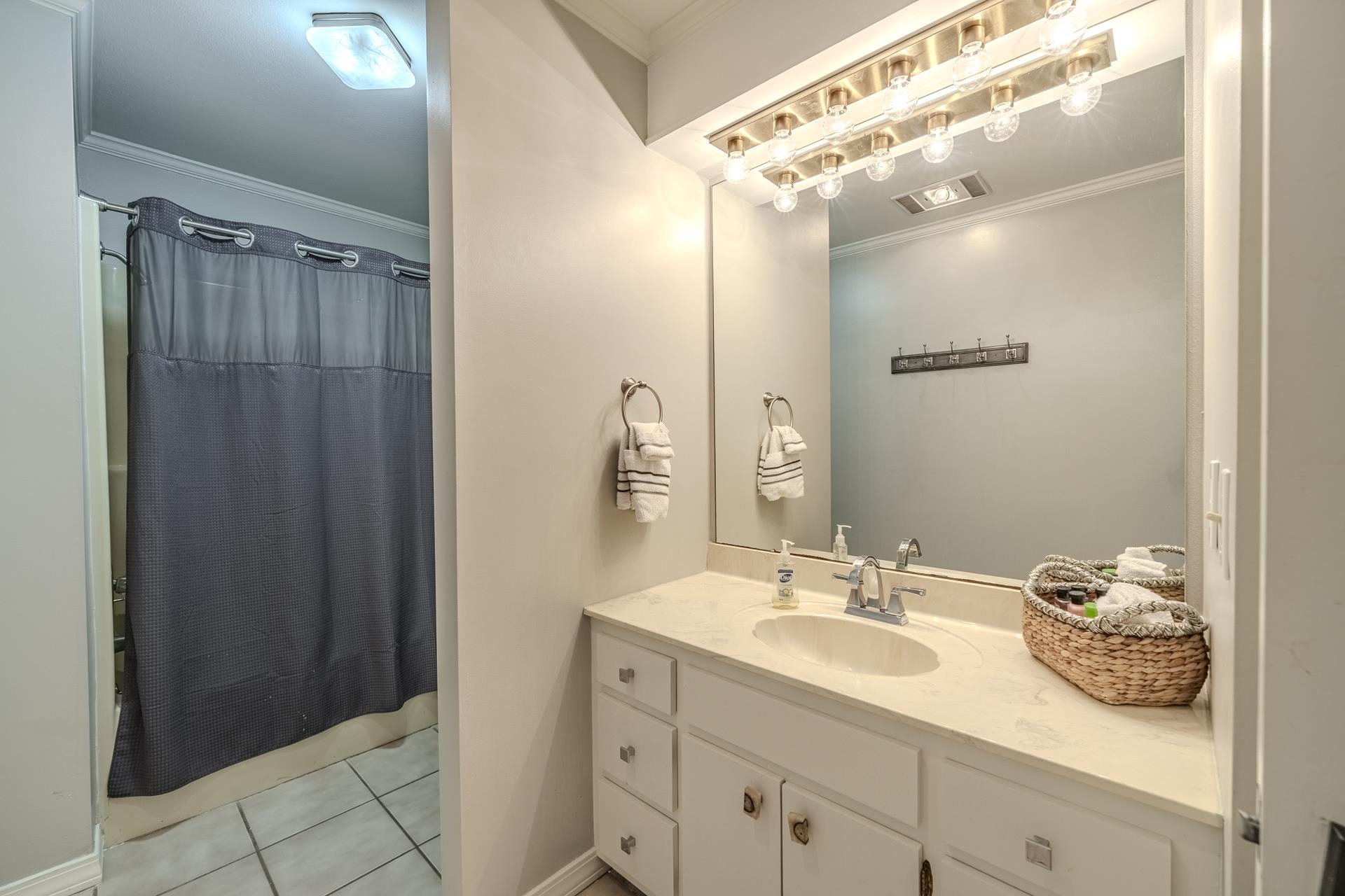 585 Island View Dr Property Photo 26
