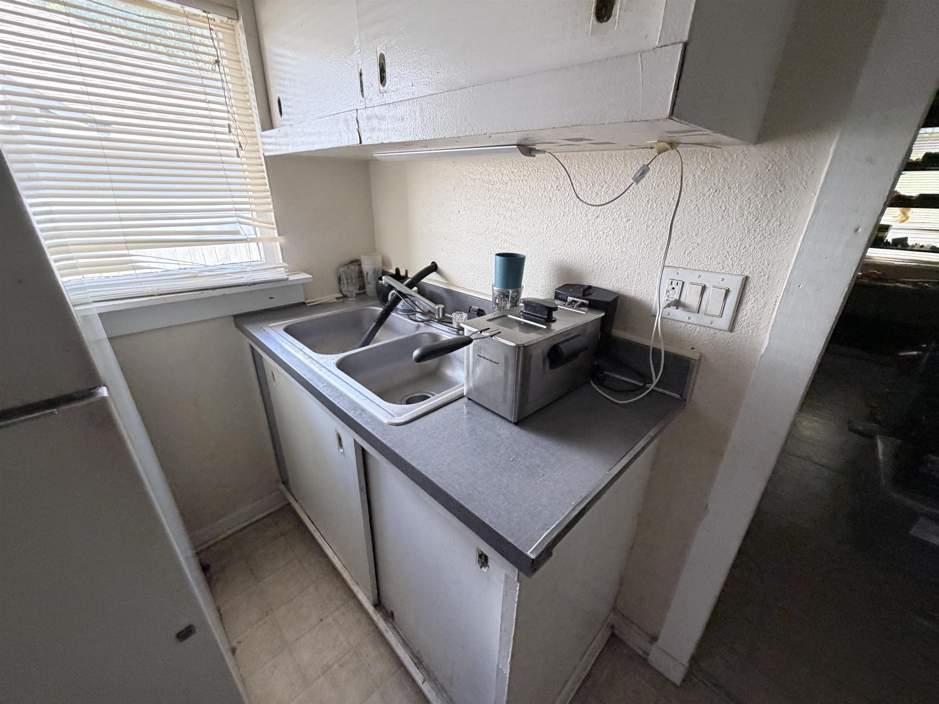 3569 Douglass Ave Property Photo 8