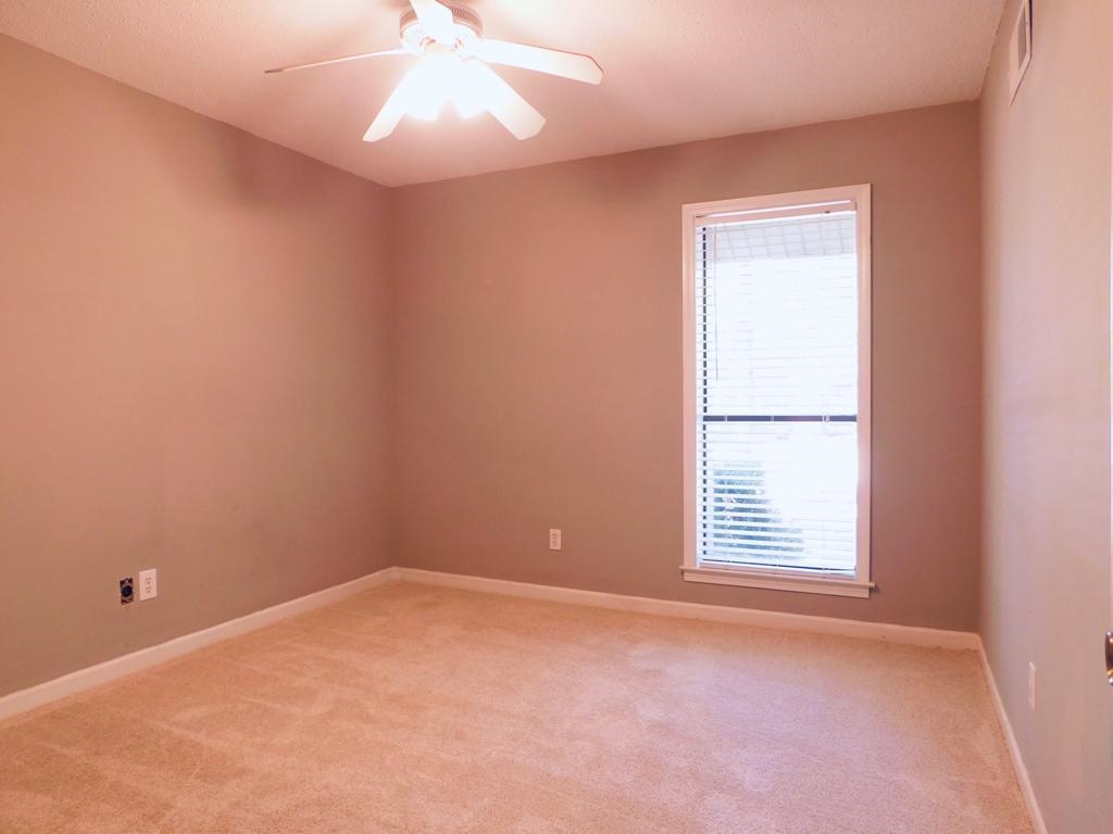 1411 Leafhaven Cv Property Photo 2