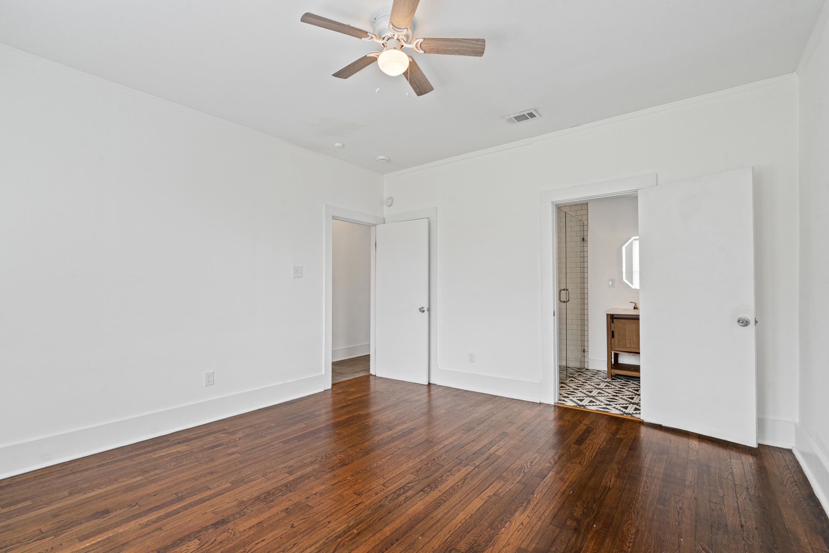 930 Evergreen St Property Photo 16