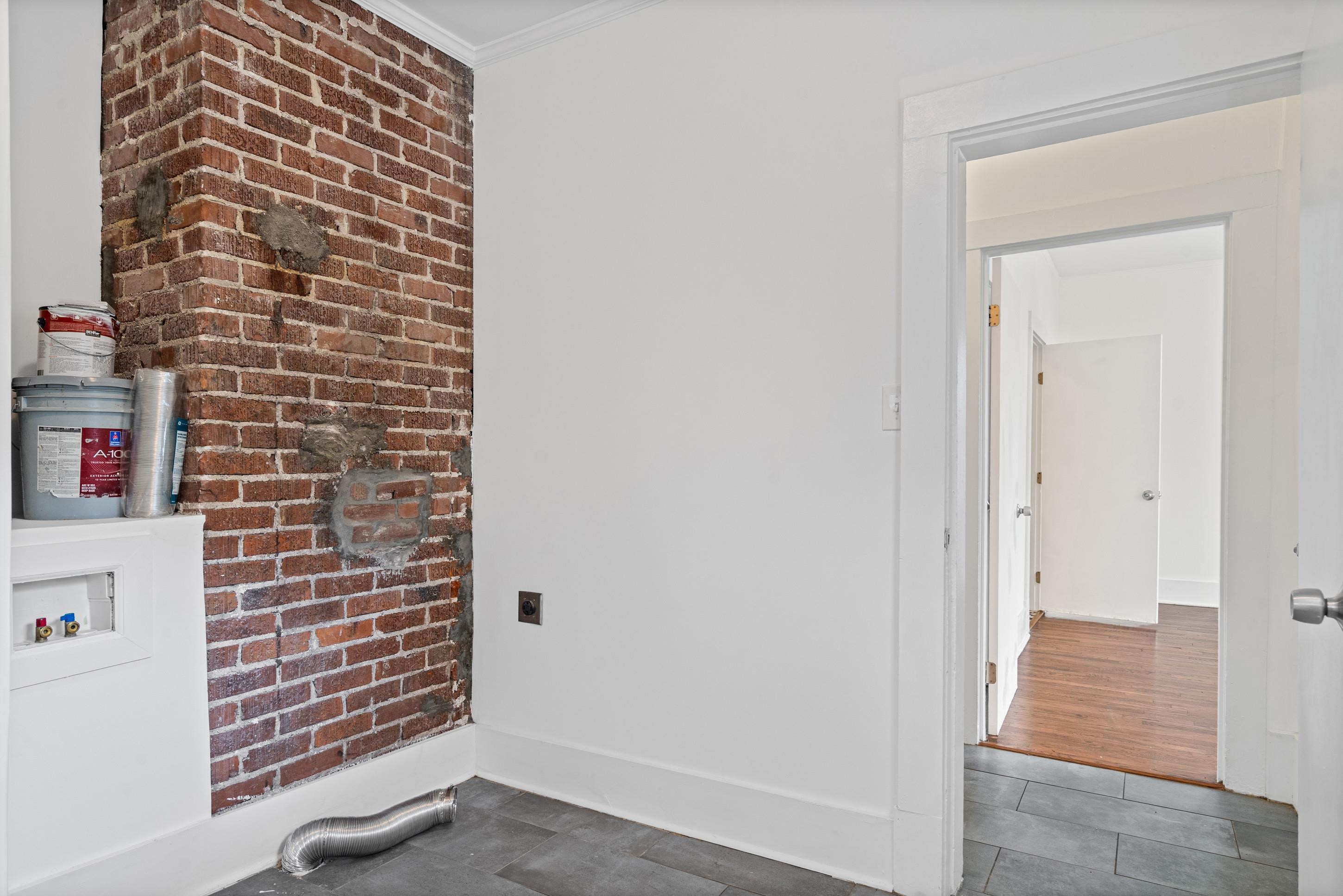 930 Evergreen St Property Photo 18