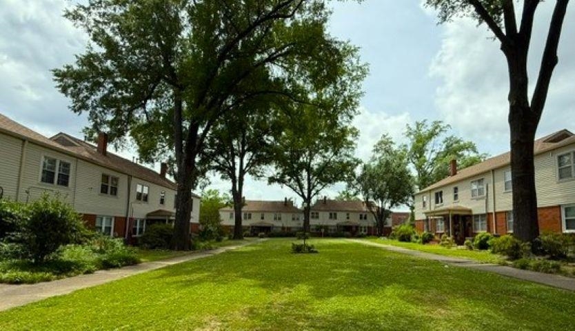 3001 WALNUT GROVE RD 4 Property Photo 1