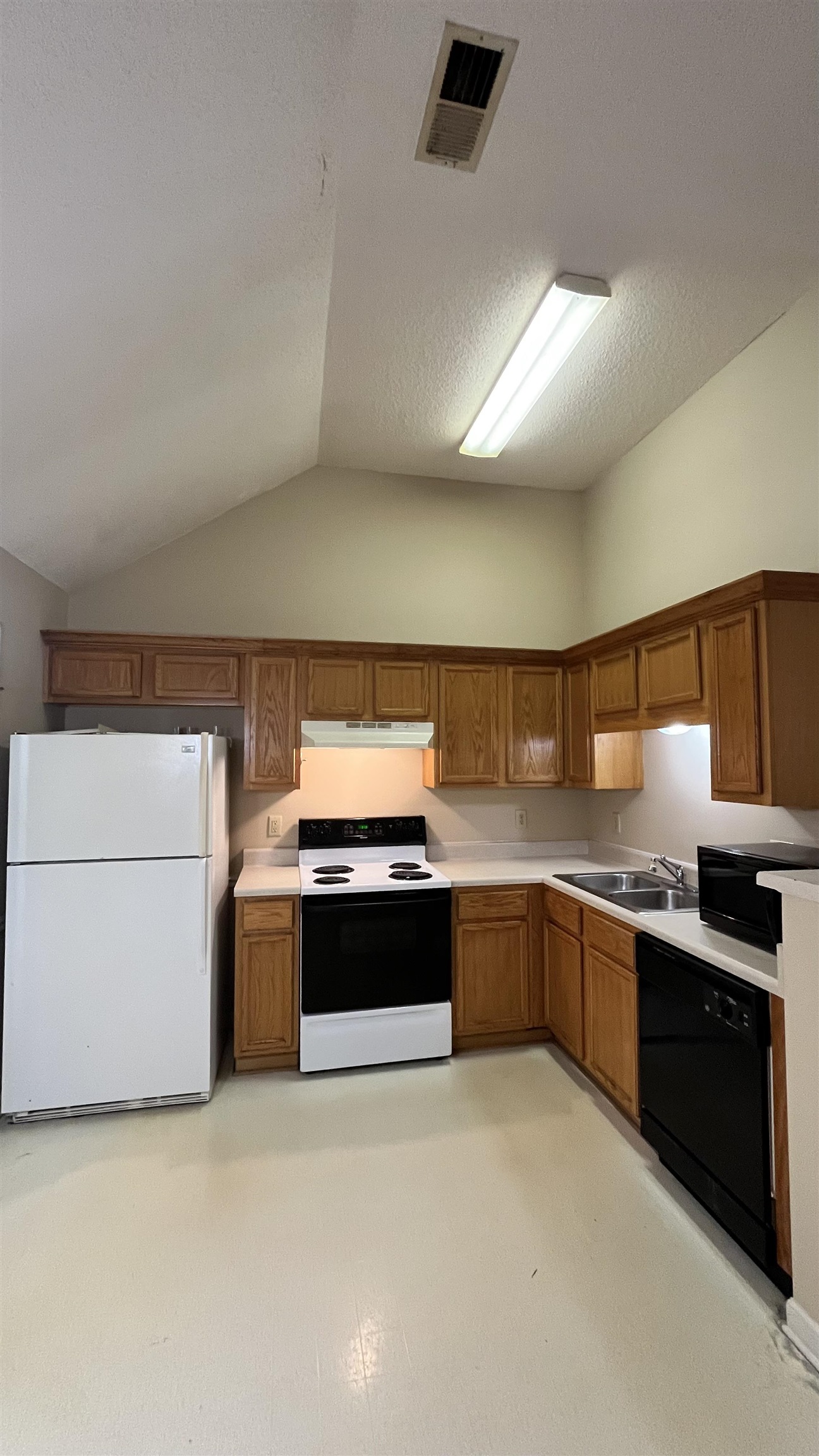 7276 Amberly Way Dr Property Photo 6