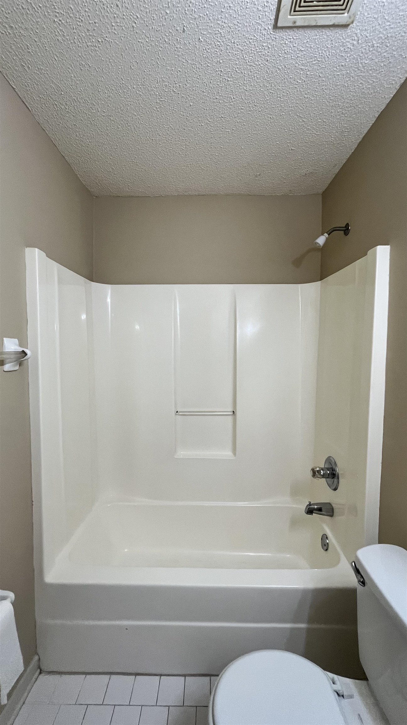 7276 Amberly Way Dr Property Photo 11