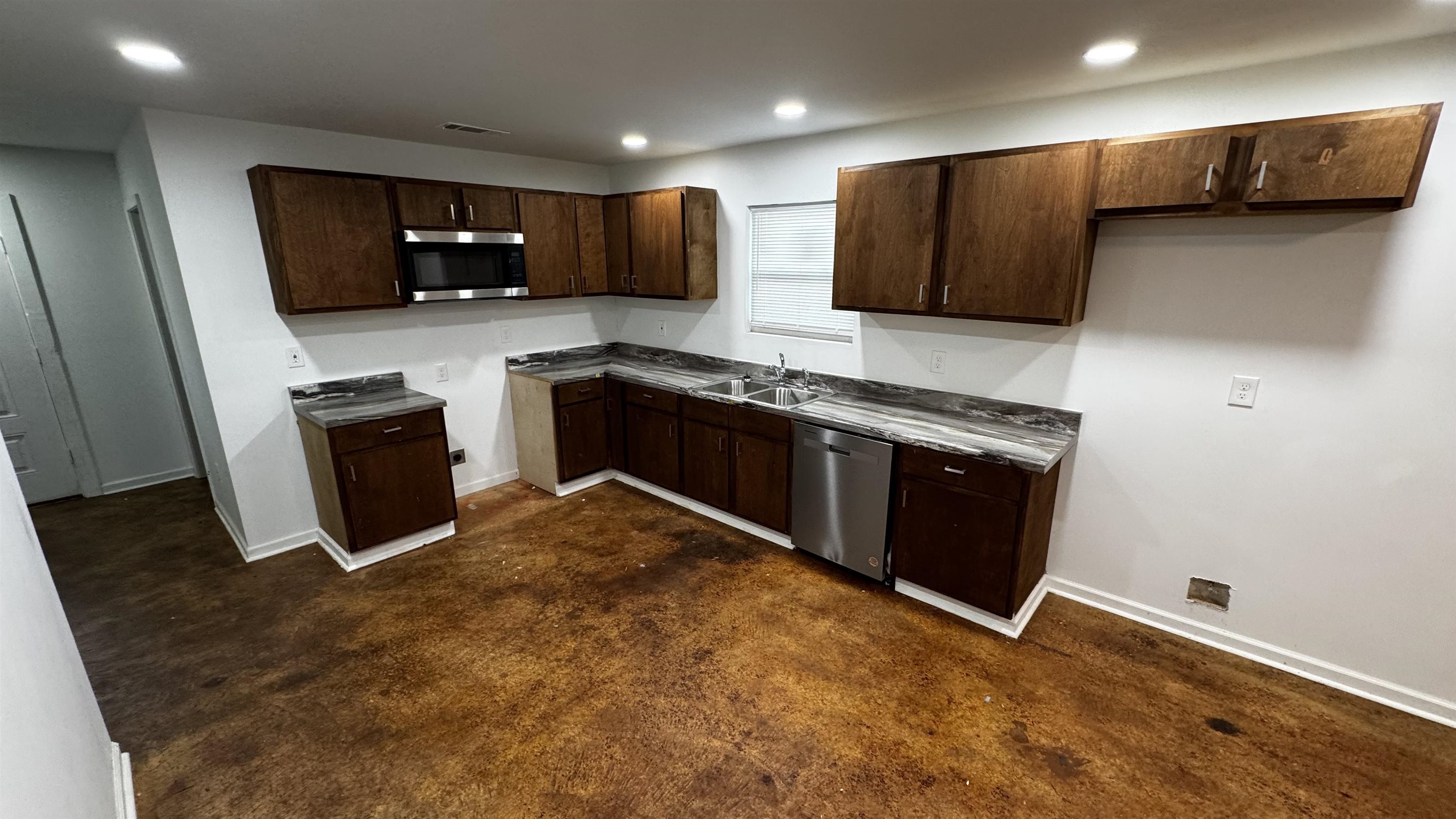 3021 Chelsea Ave Property Photo 4