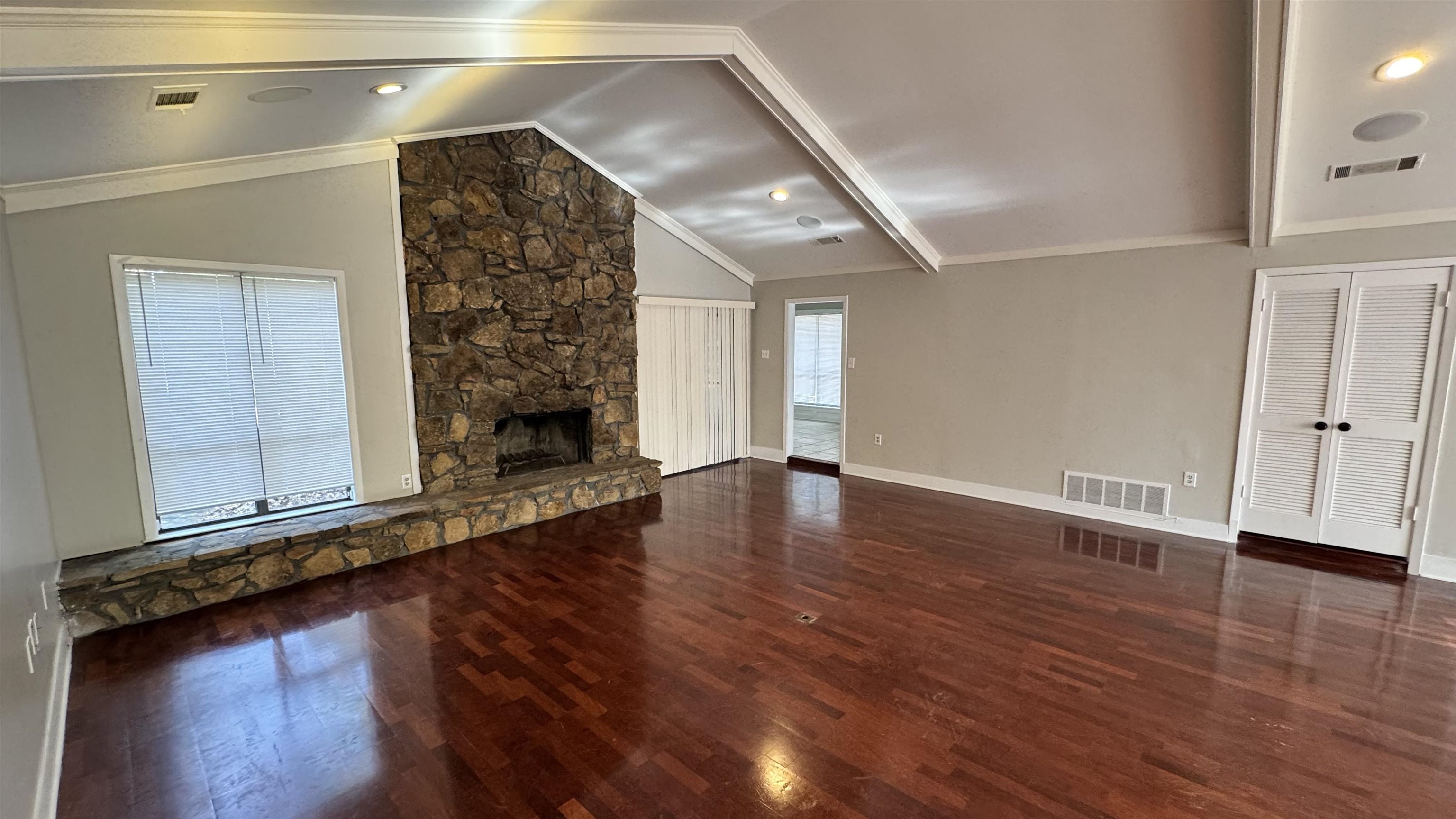 2302 Hawksmoor Pl Property Photo 5