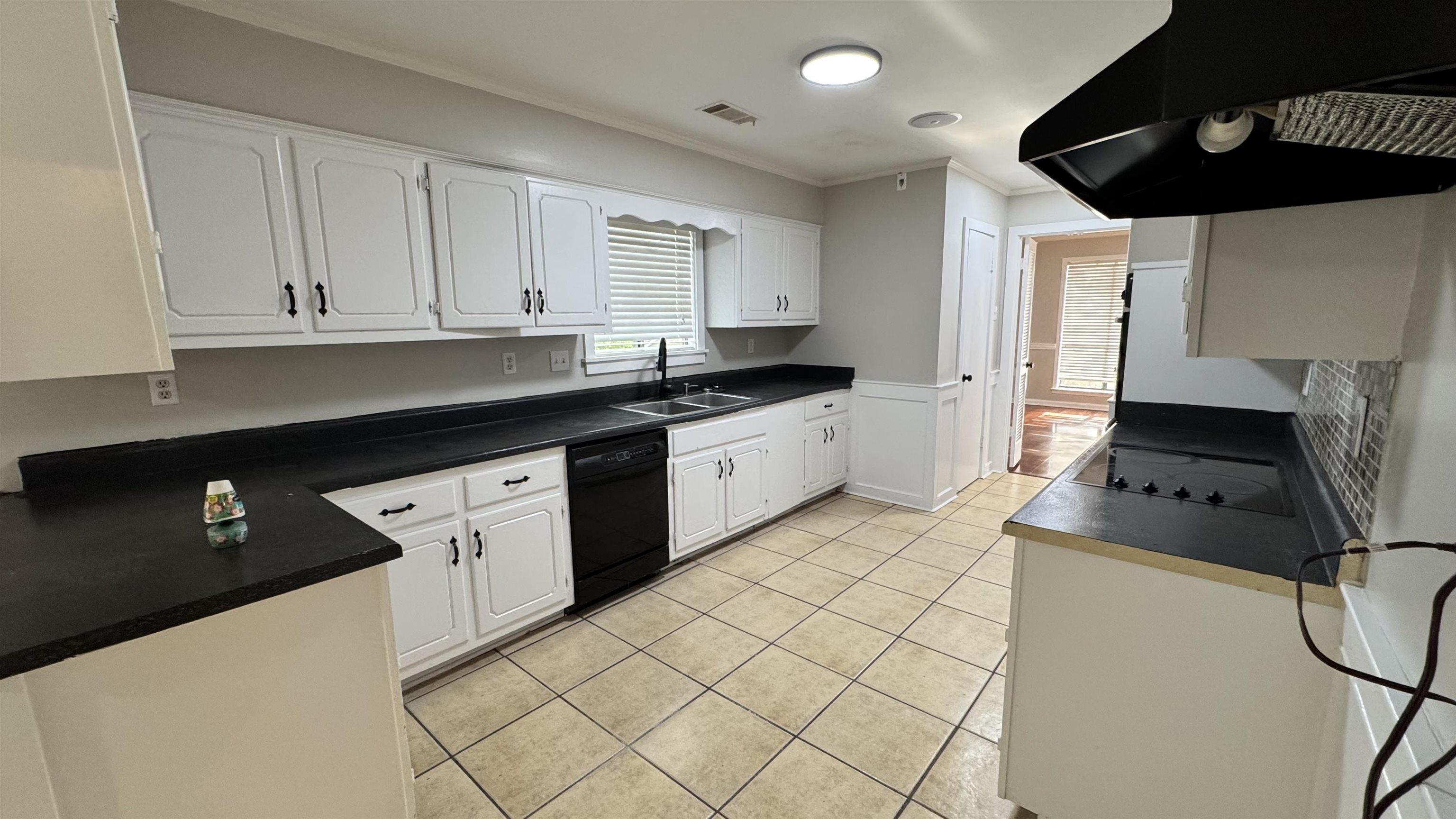 2302 Hawksmoor Pl Property Photo 9