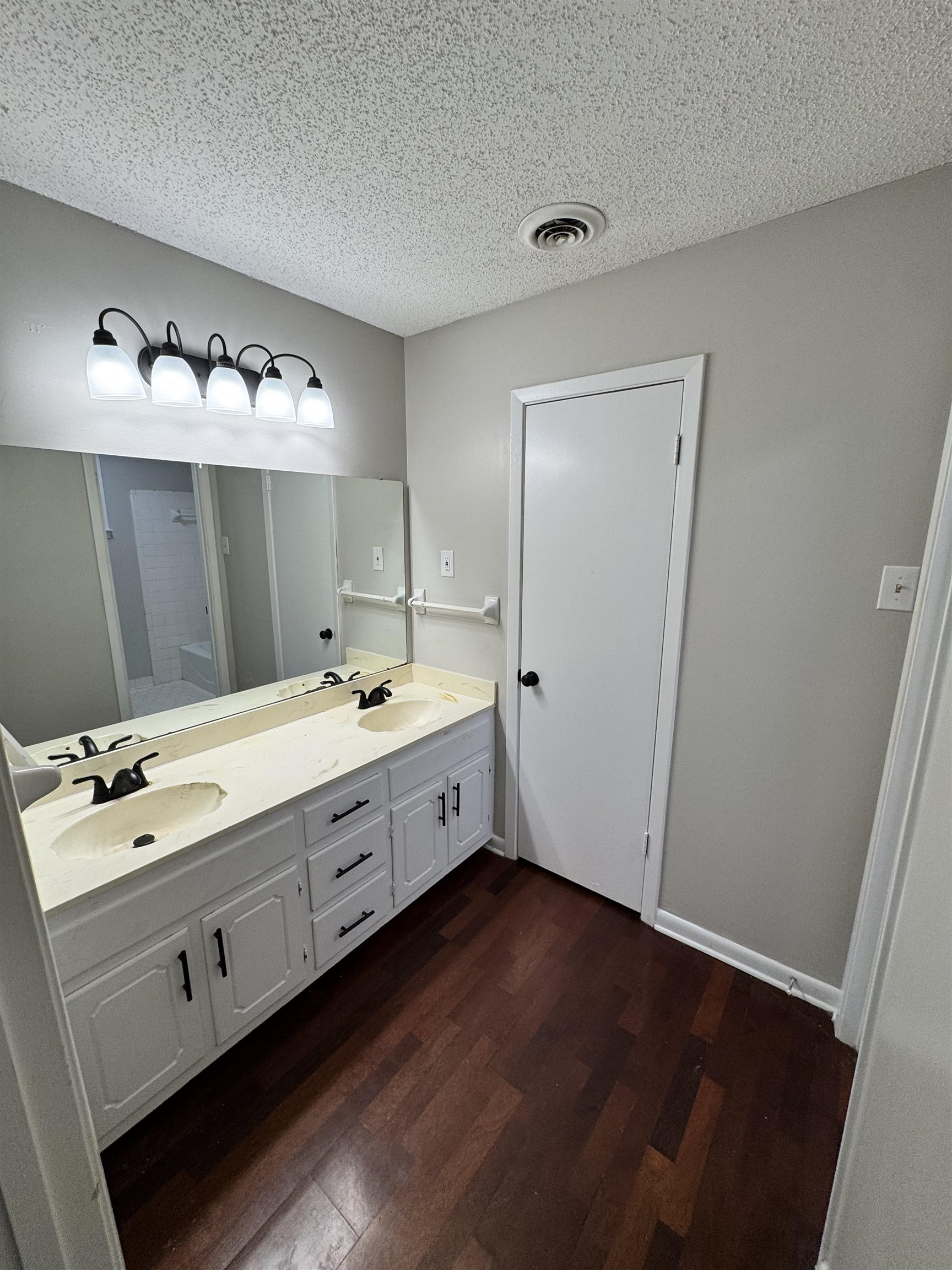 2302 Hawksmoor Pl Property Photo 21