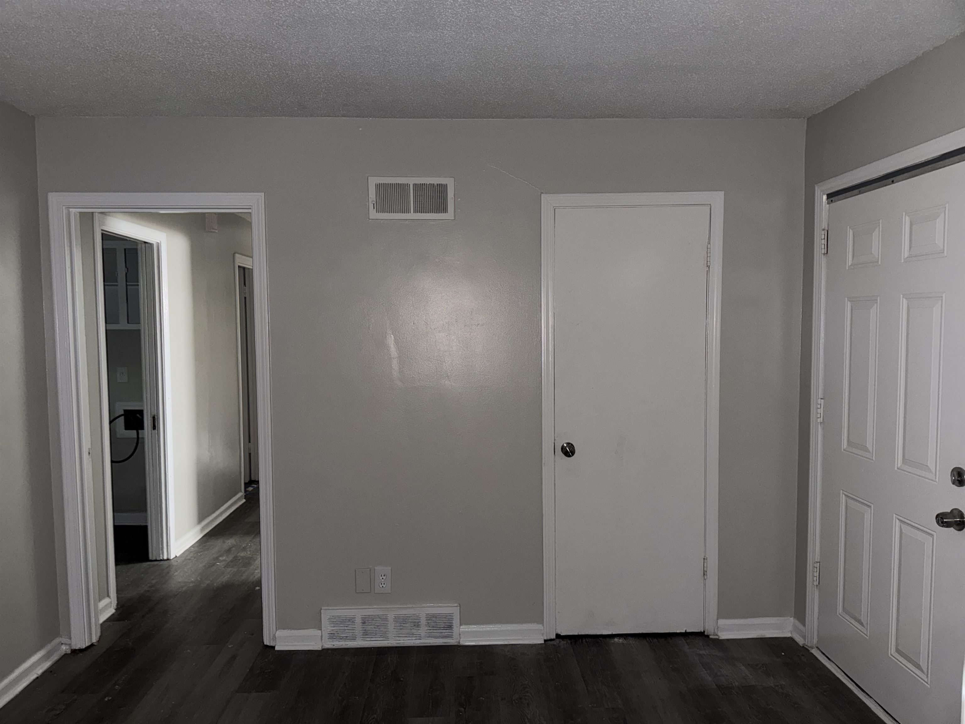 3329 Denver St Property Photo 5