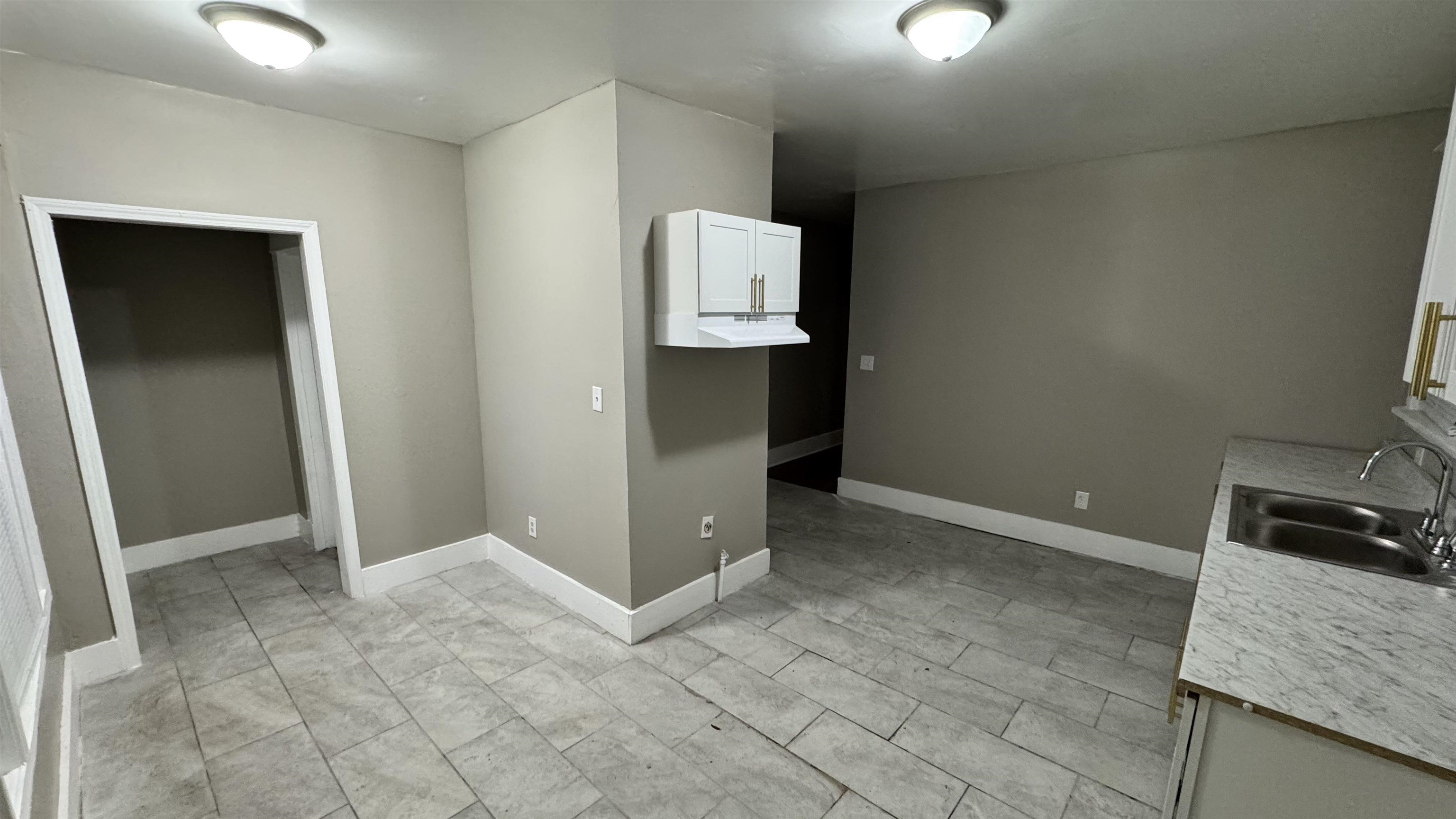 919 N Willett St Property Photo 8