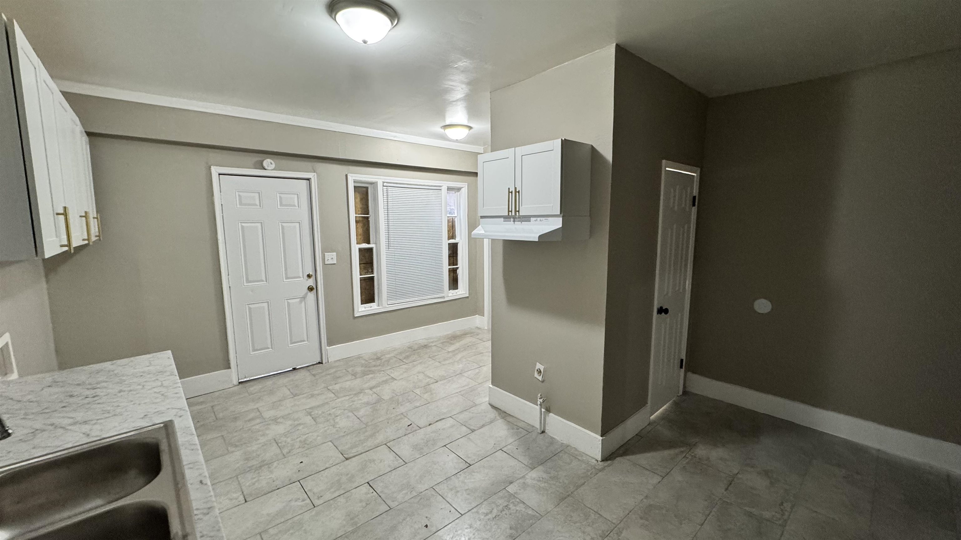919 N Willett St Property Photo 10