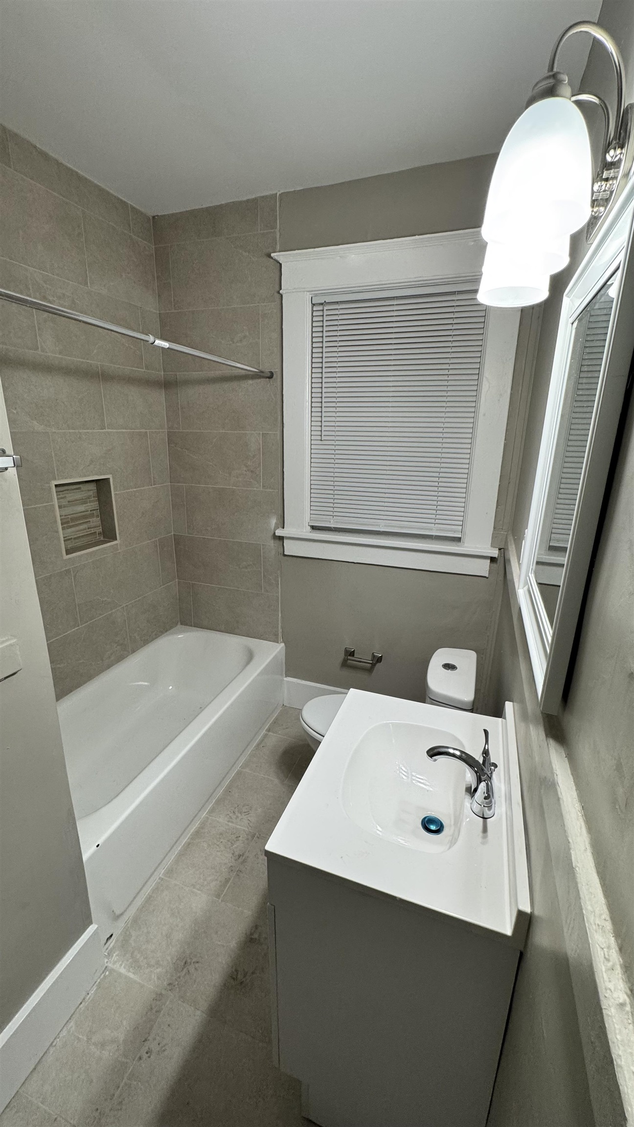919 N Willett St Property Photo 13