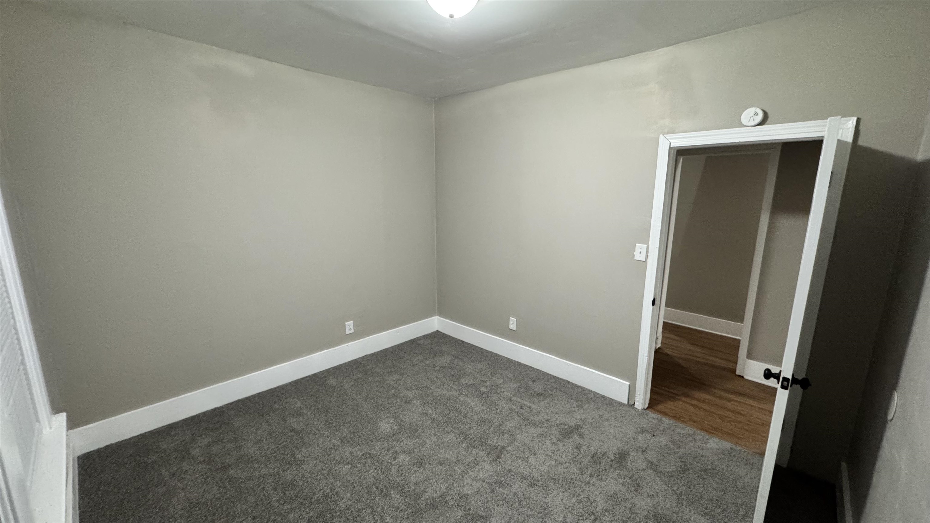 919 N Willett St Property Photo 14