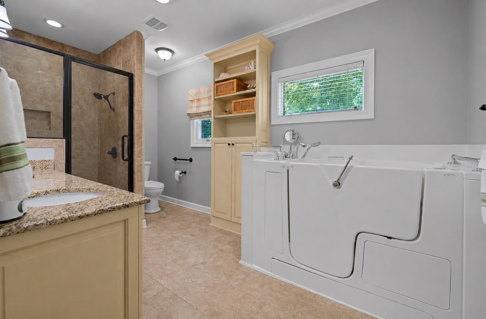 815 Glade Springs Dr Property Photo 21