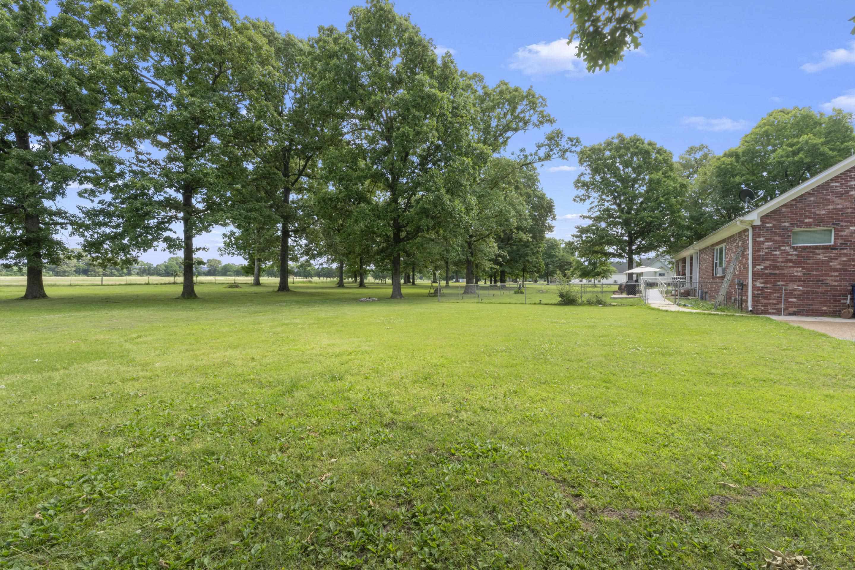 815 Glade Springs Dr Property Photo 28