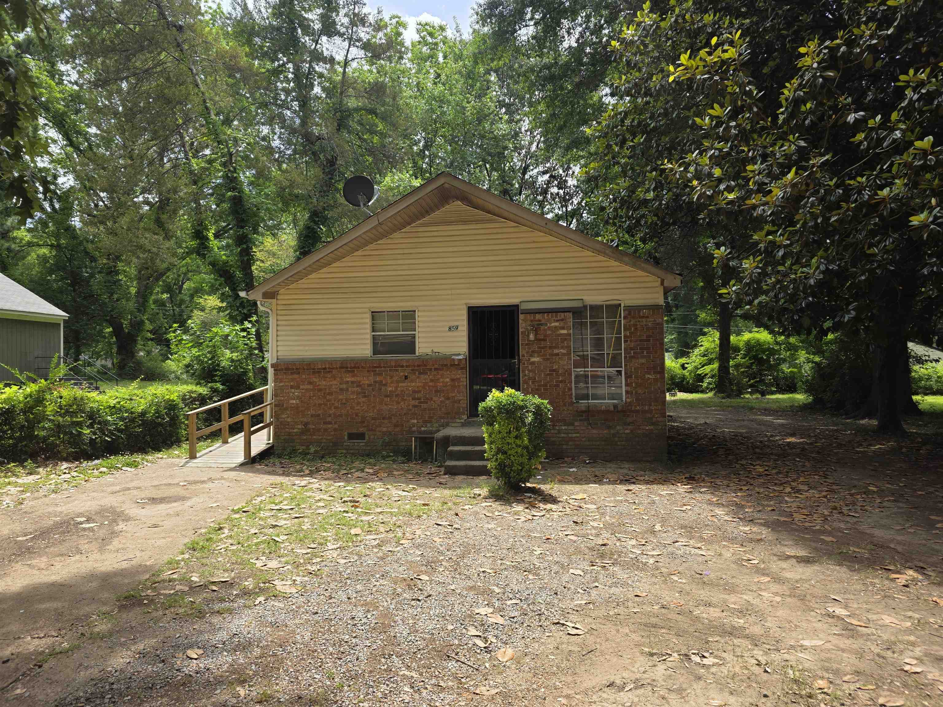 859 N Ball Rd Property Photo 1