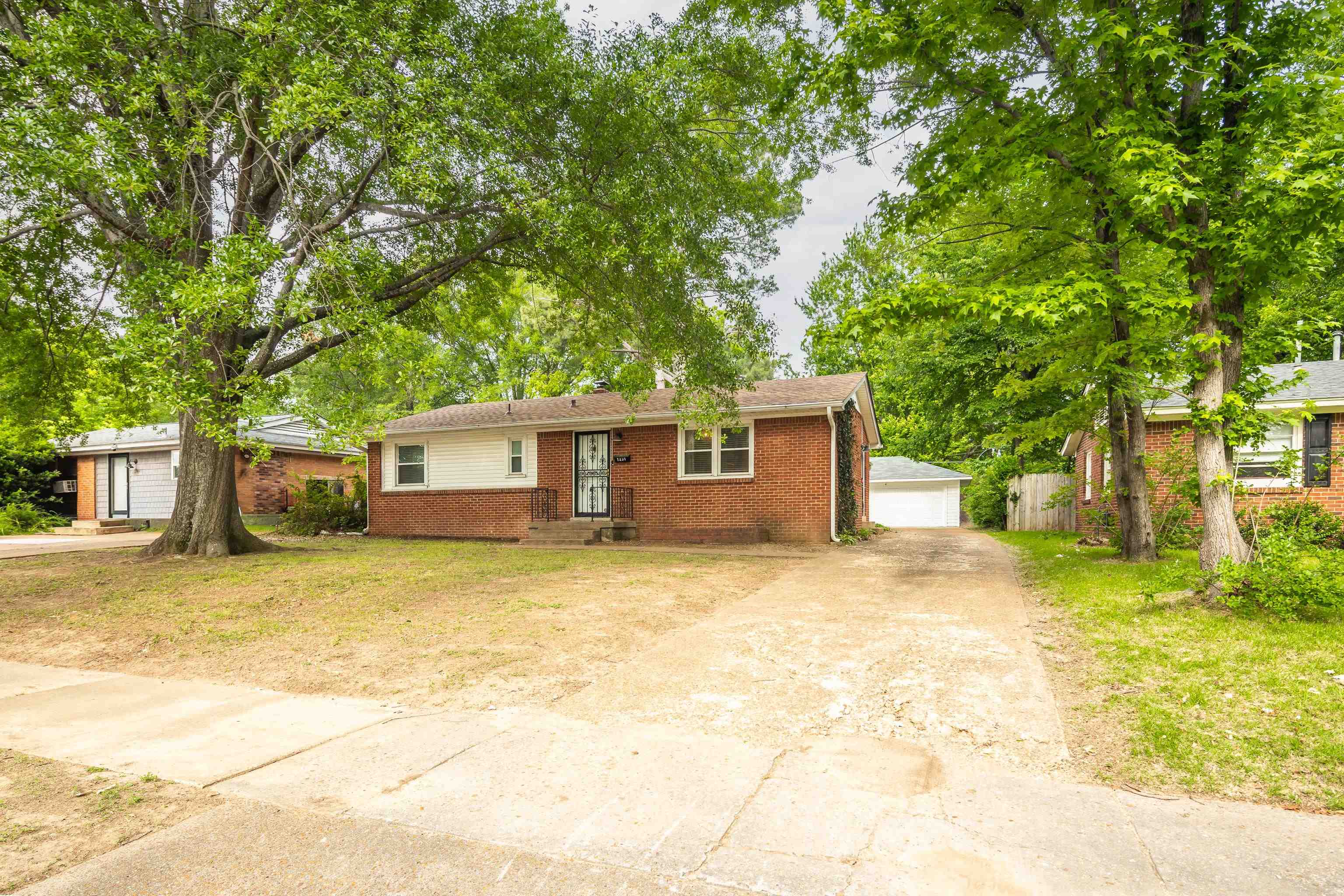 1231 S White Station Rd Property Photo 22