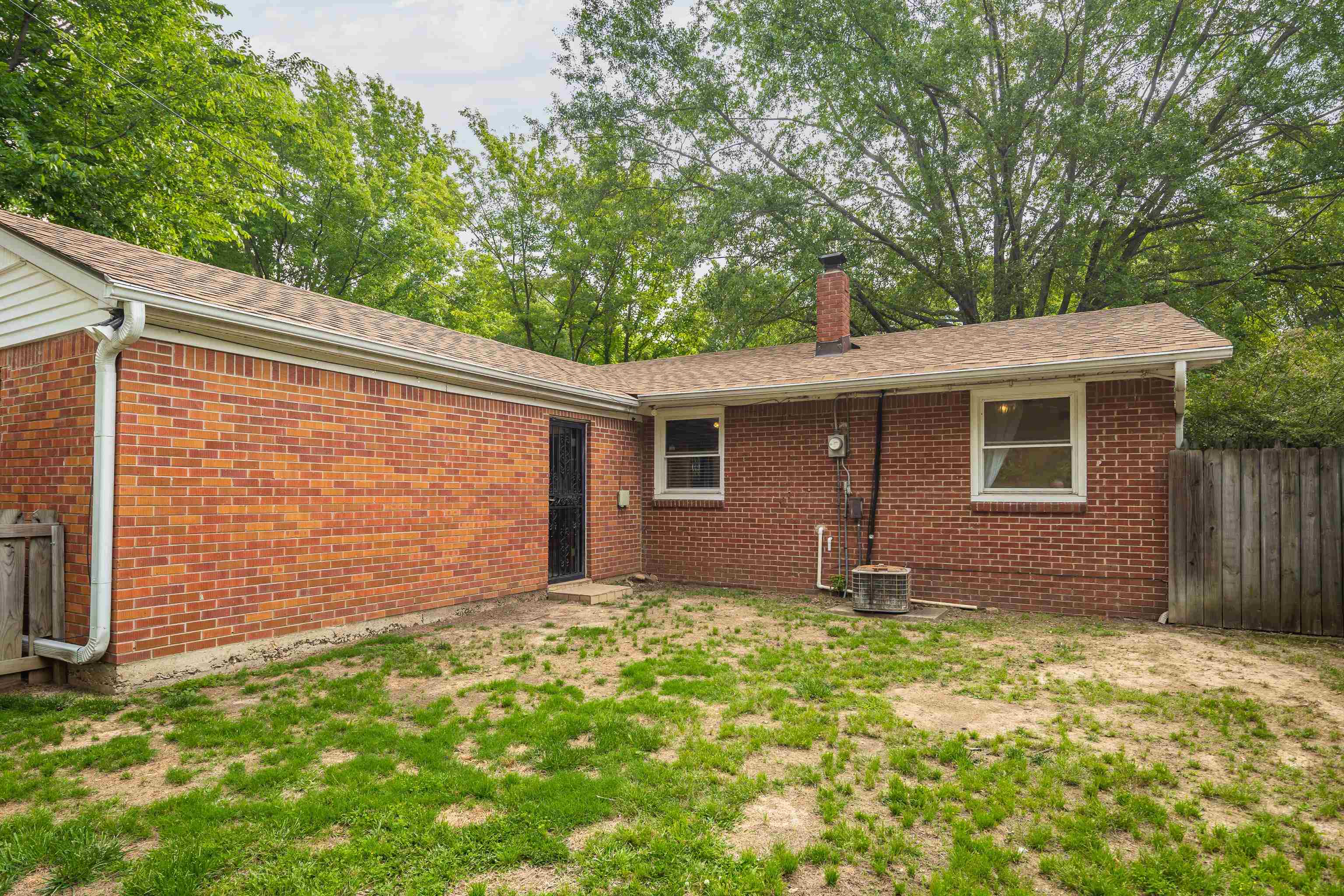 1231 S White Station Rd Property Photo 24