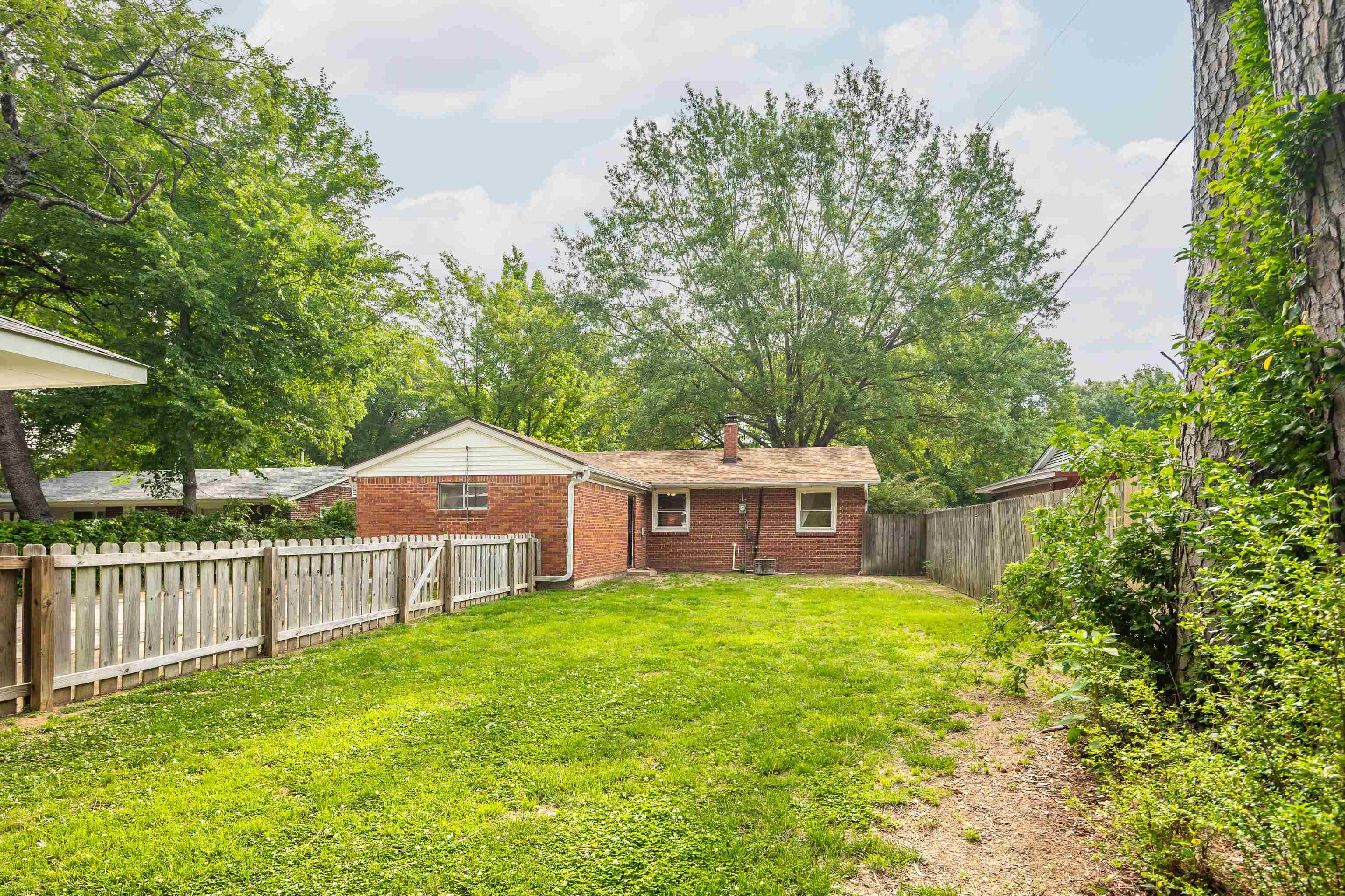 1231 S White Station Rd Property Photo 26