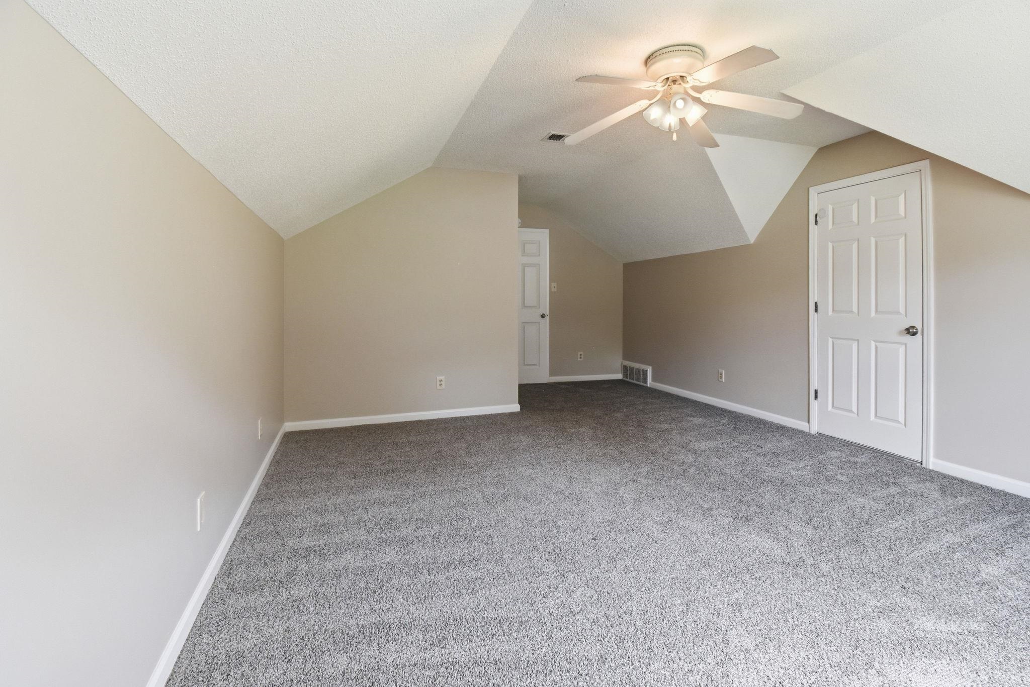 8704 Brunswick Farms Dr Property Photo 20