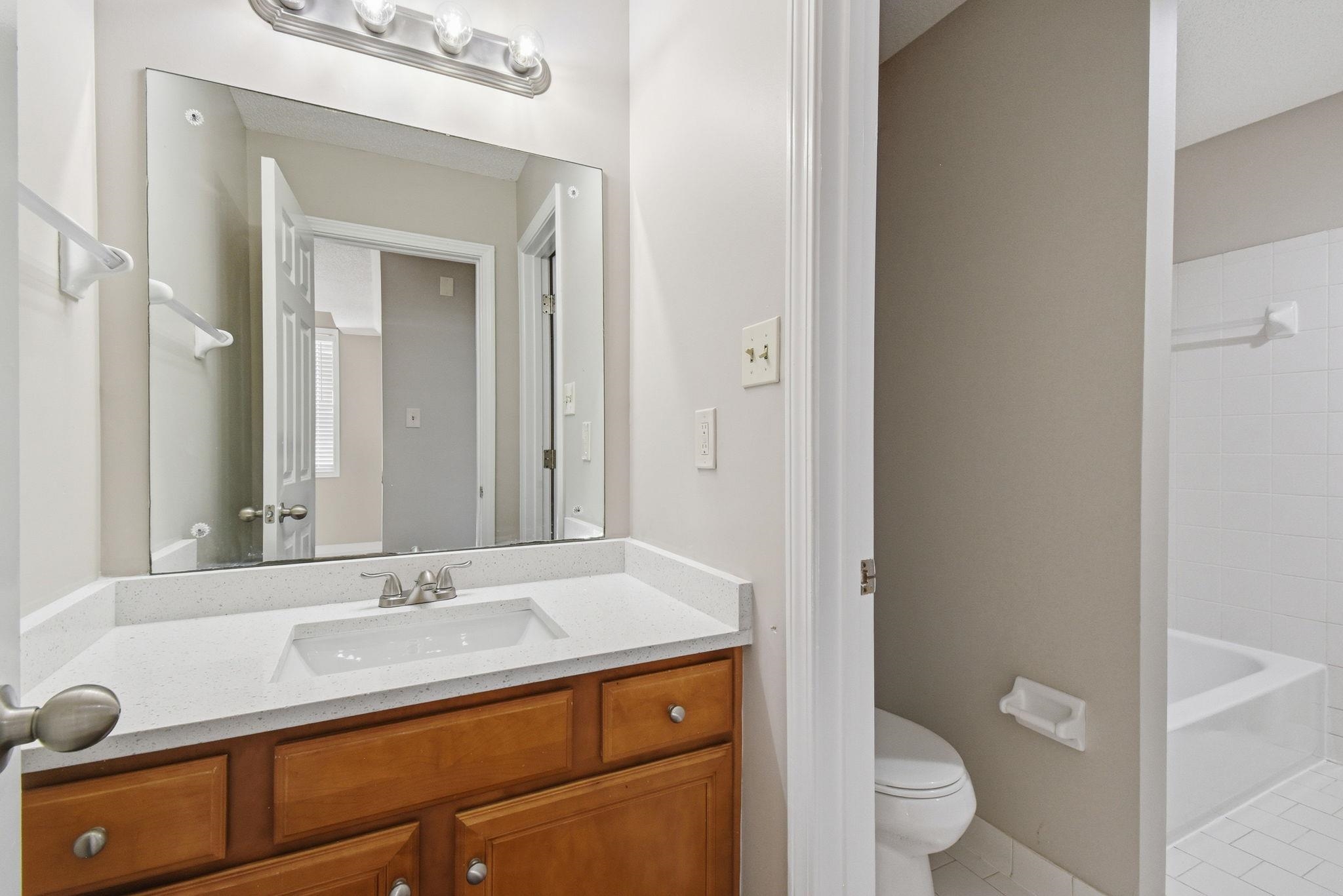 8704 Brunswick Farms Dr Property Photo 28