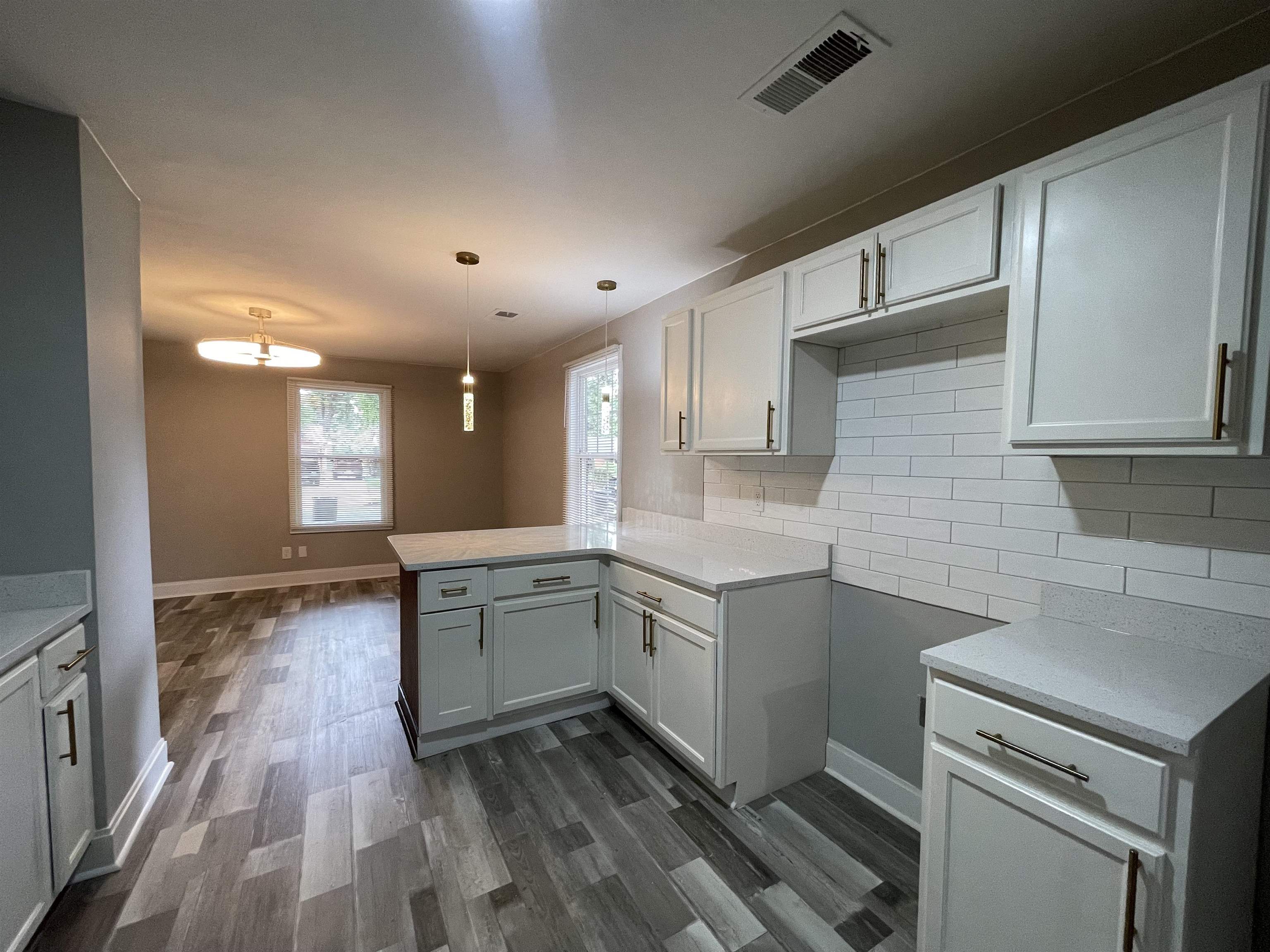 1745 Ozan St Property Photo 11