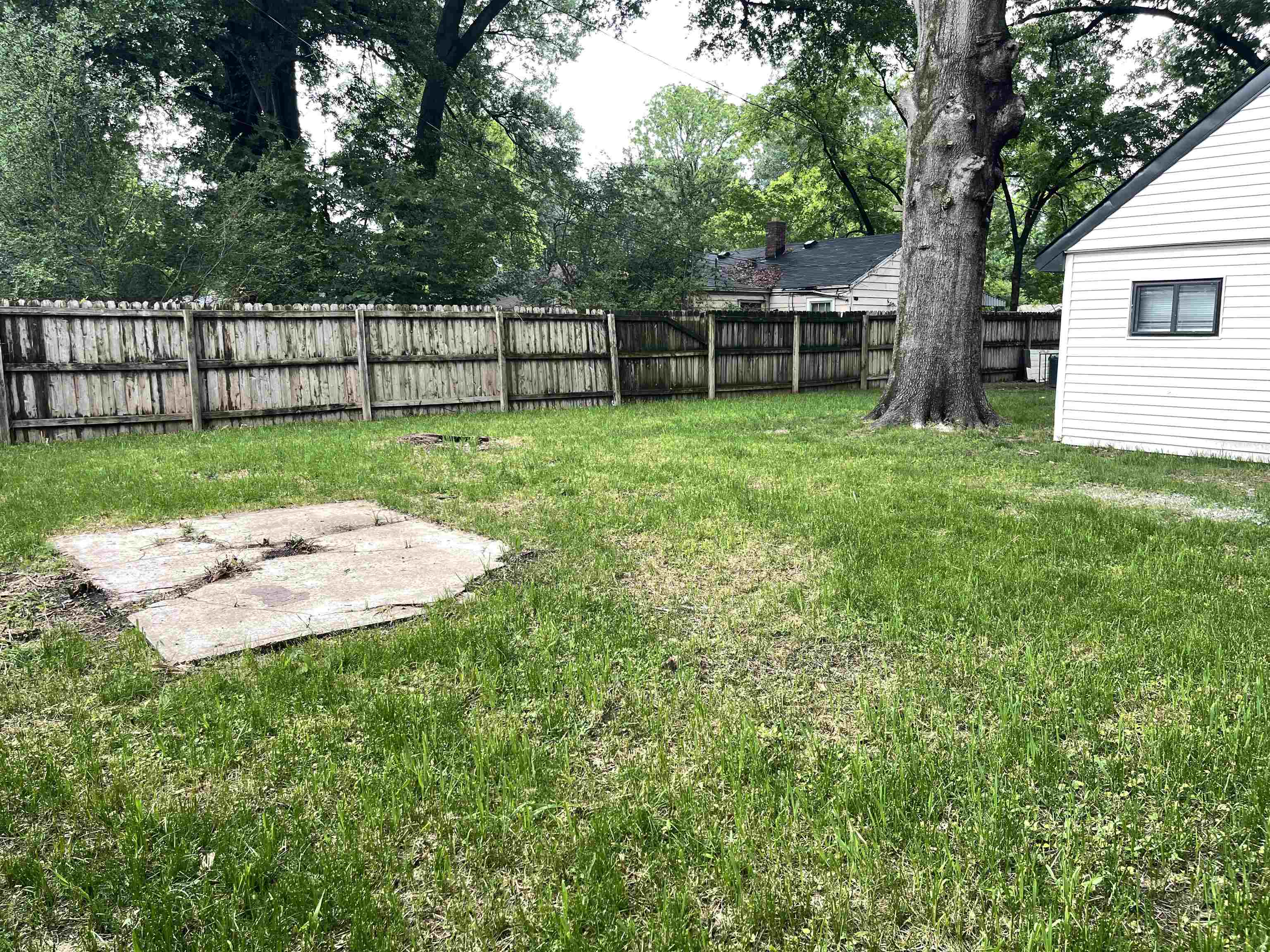 1745 Ozan St Property Photo 27