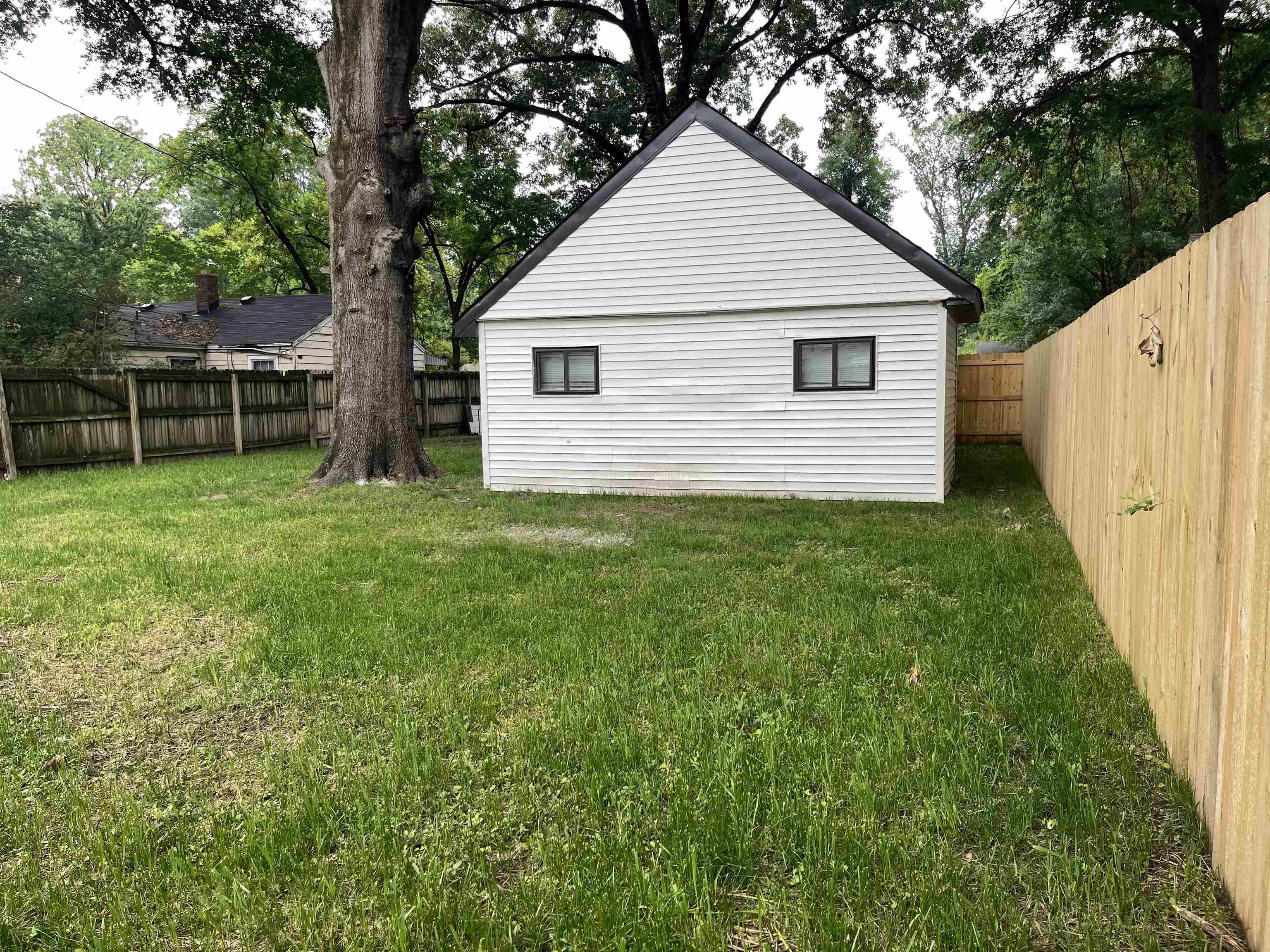 1745 Ozan St Property Photo 28