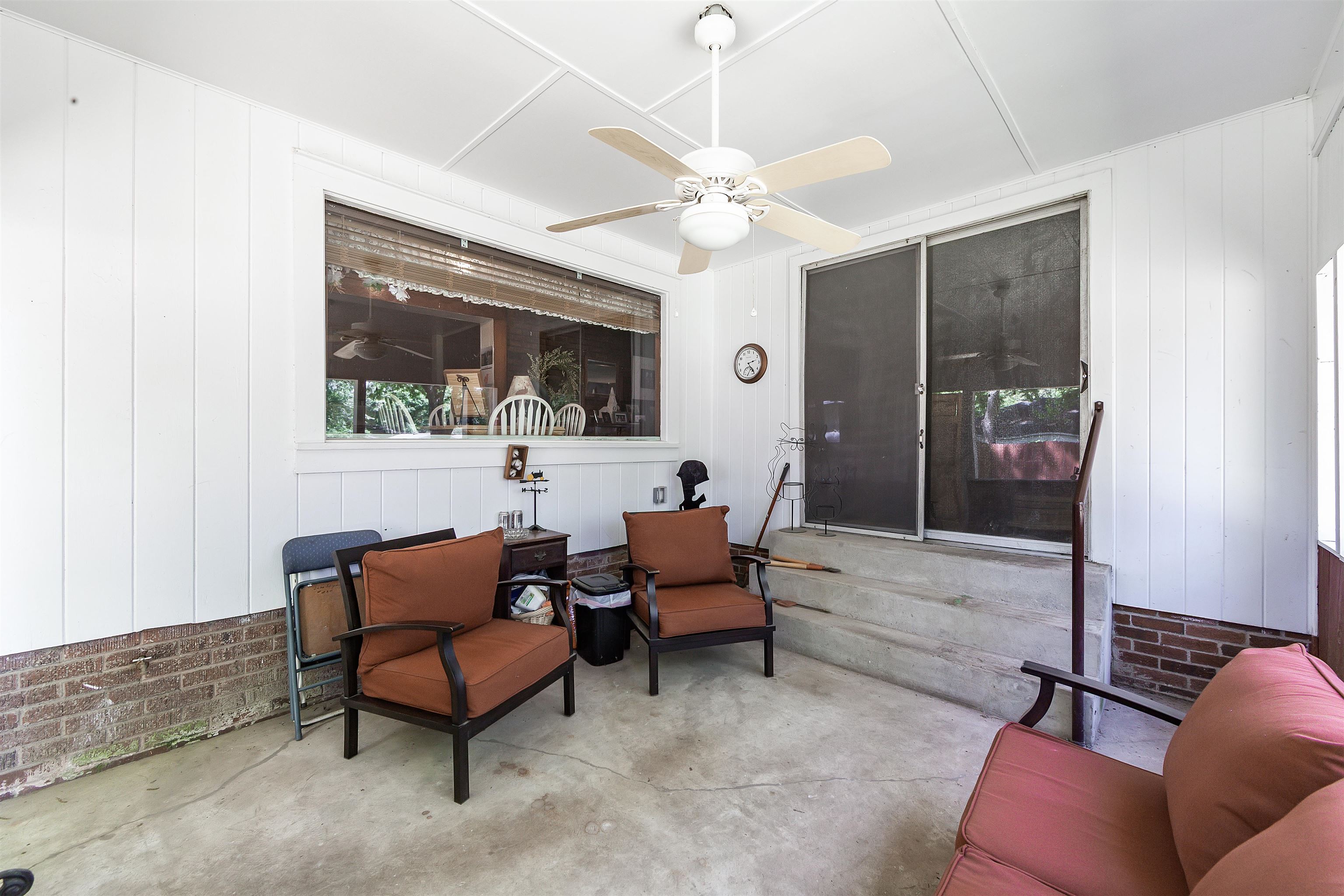 1002 Tucker St Property Photo 19