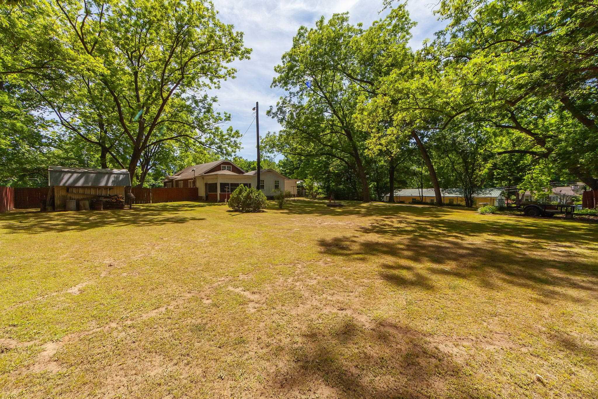 1002 Tucker St Property Photo 24