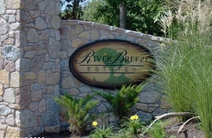 117 Riverbreeze Dr Property Photo 26