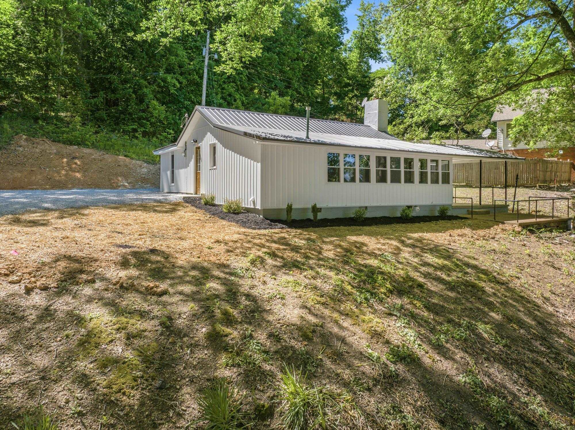549 Little Jackson Ln Property Photo 4