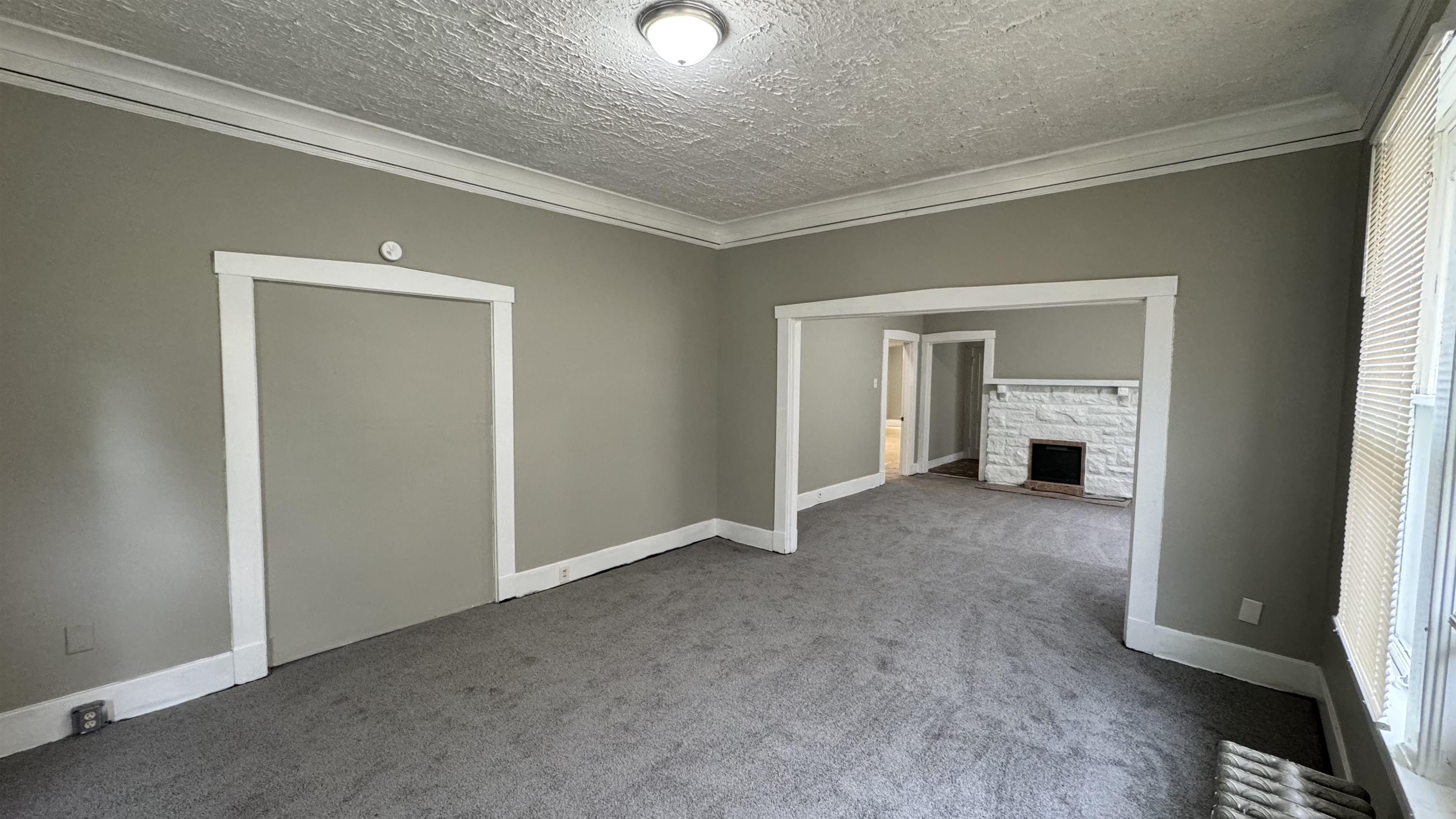 1114 Azalia St Property Photo 5