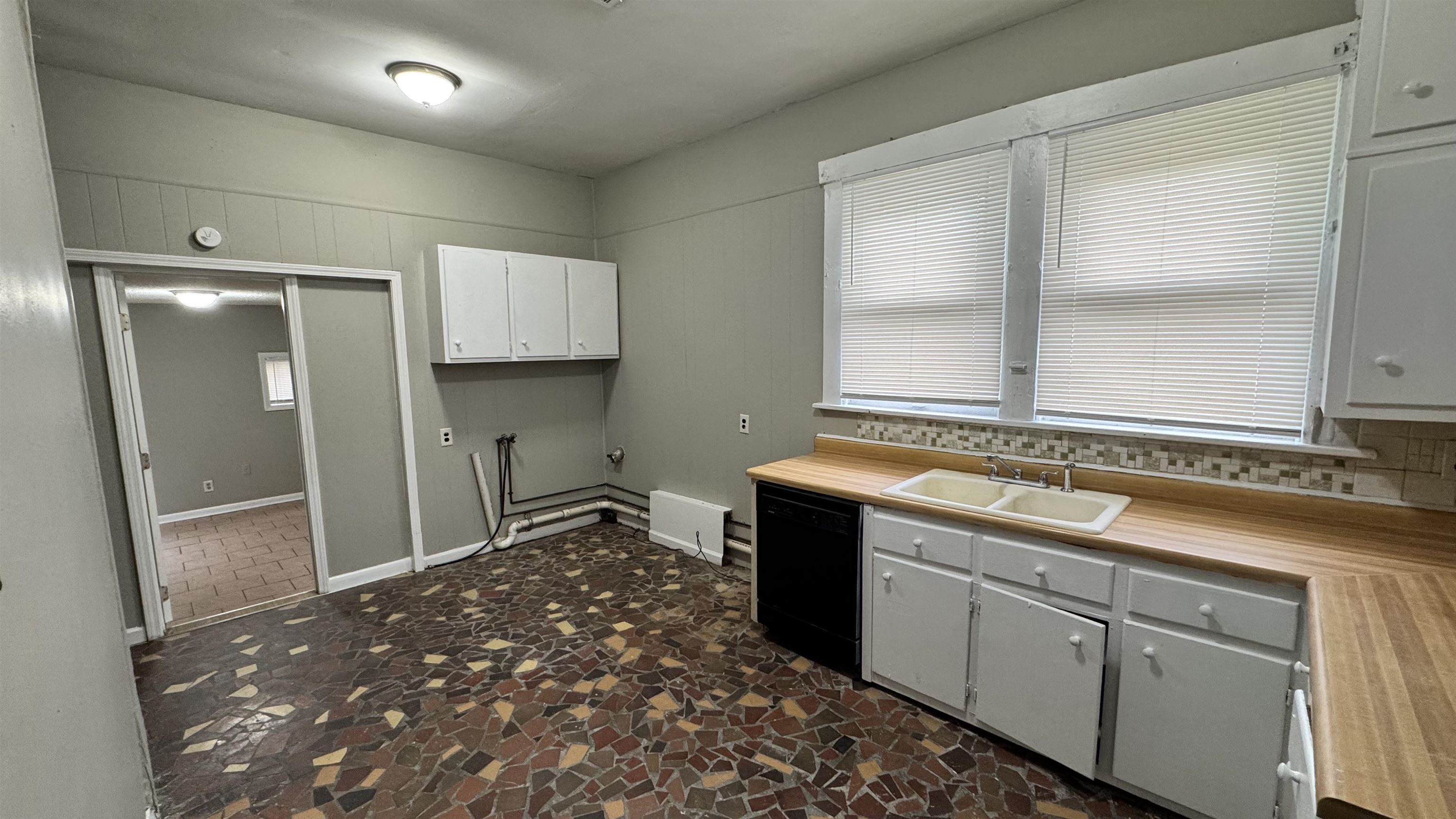 1114 Azalia St Property Photo 18