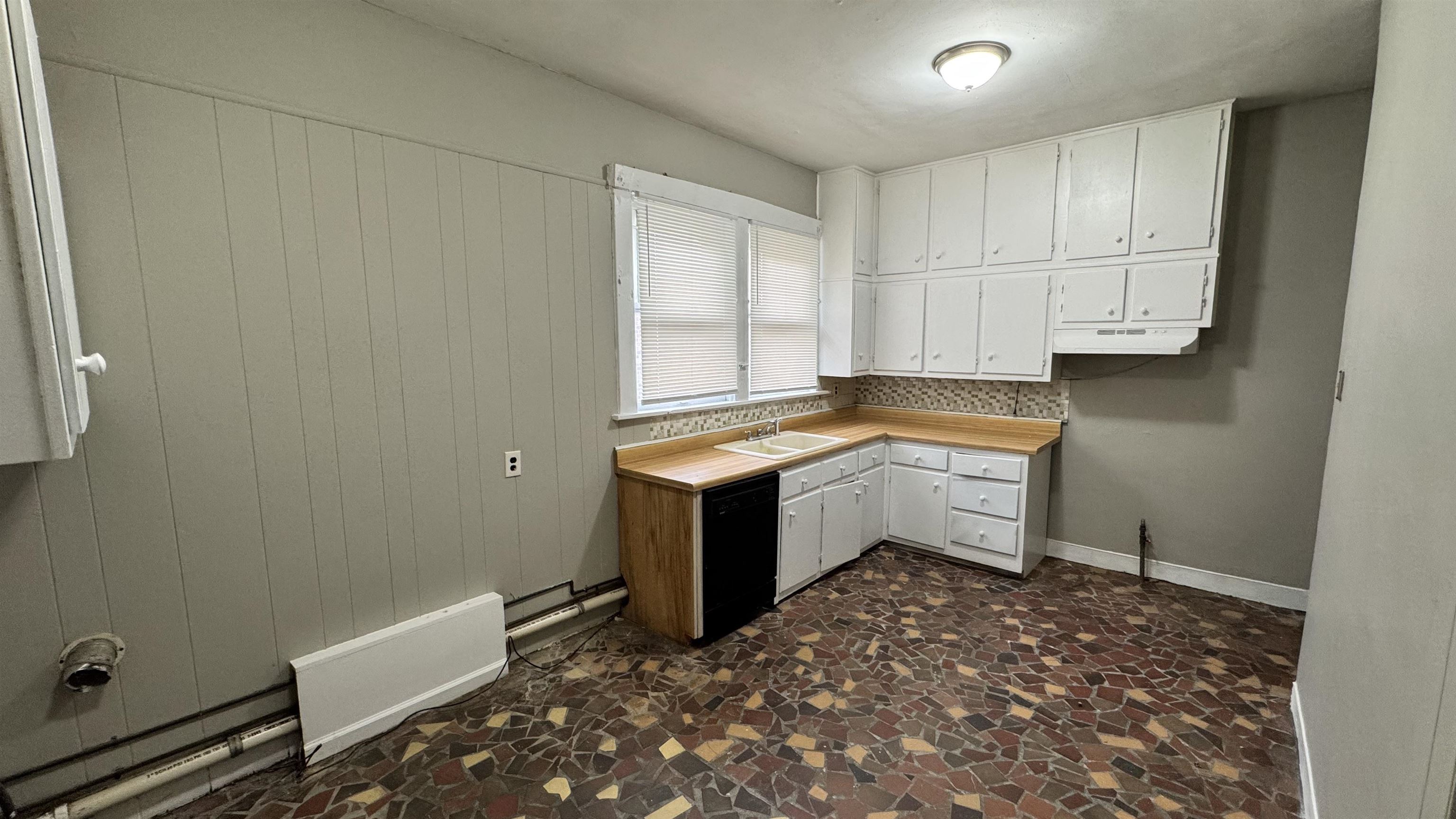1114 Azalia St Property Photo 19