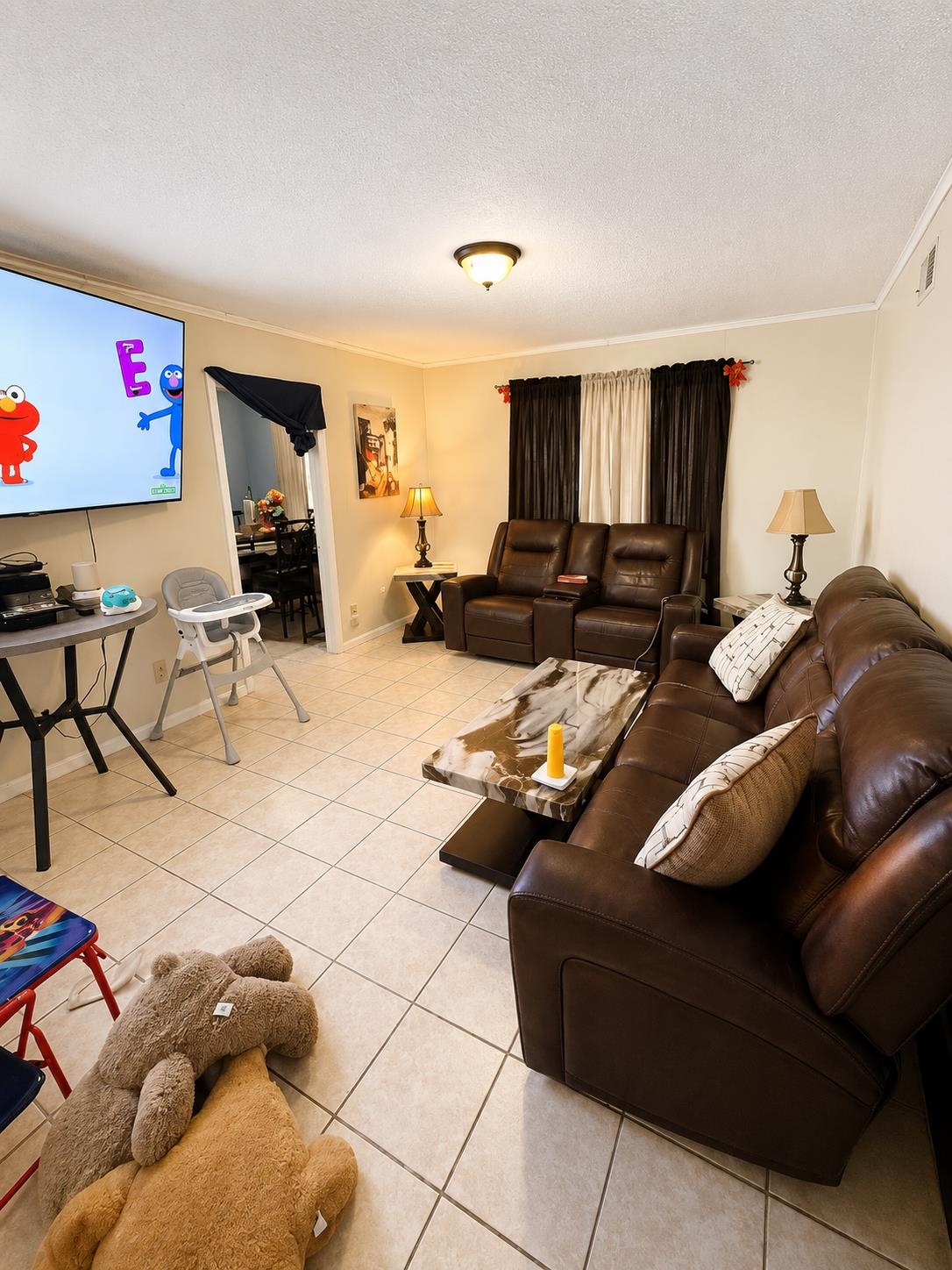 3873 Dante Ave Property Photo 8