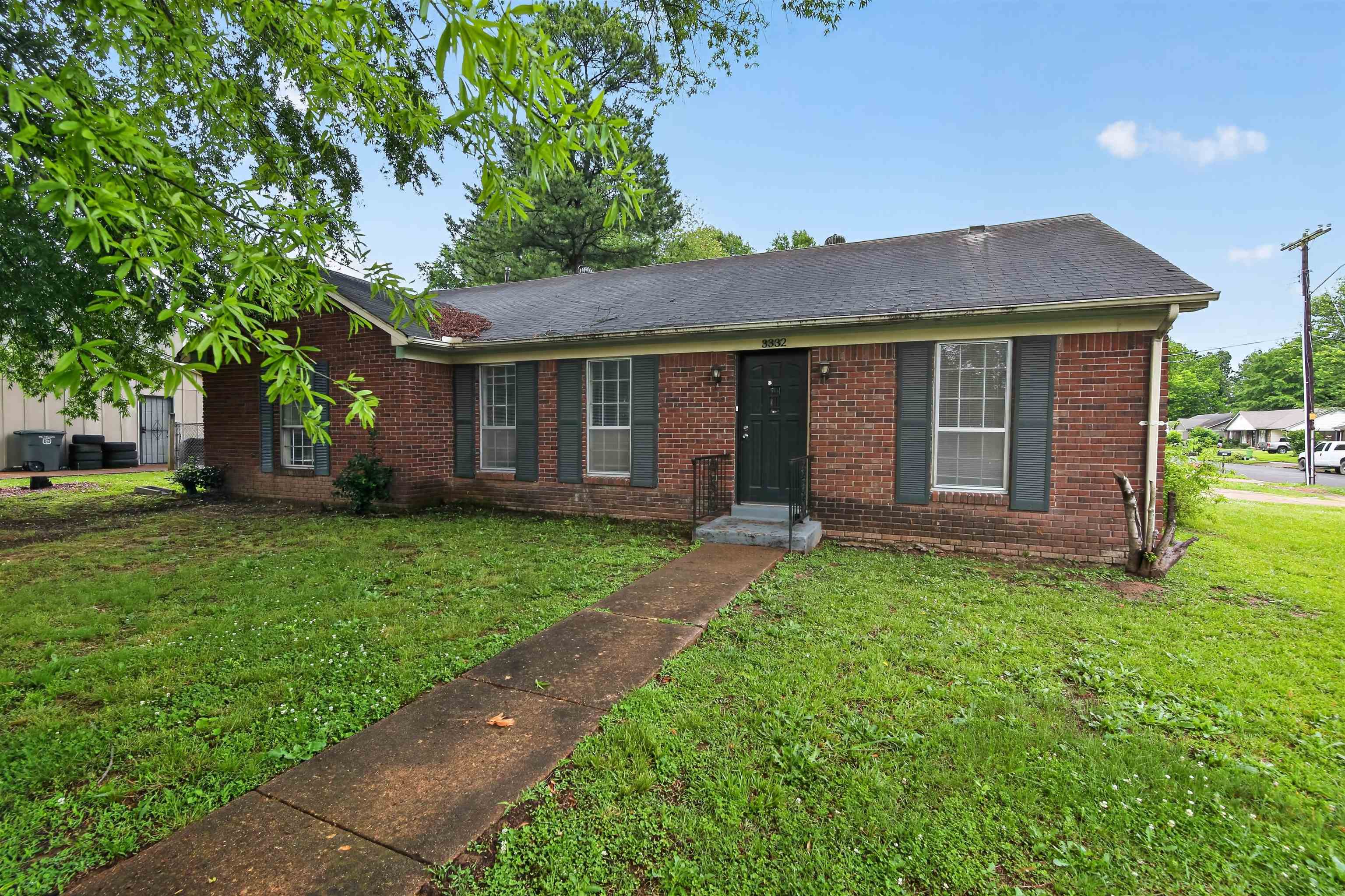 3332 Clearbrook St Property Photo 2