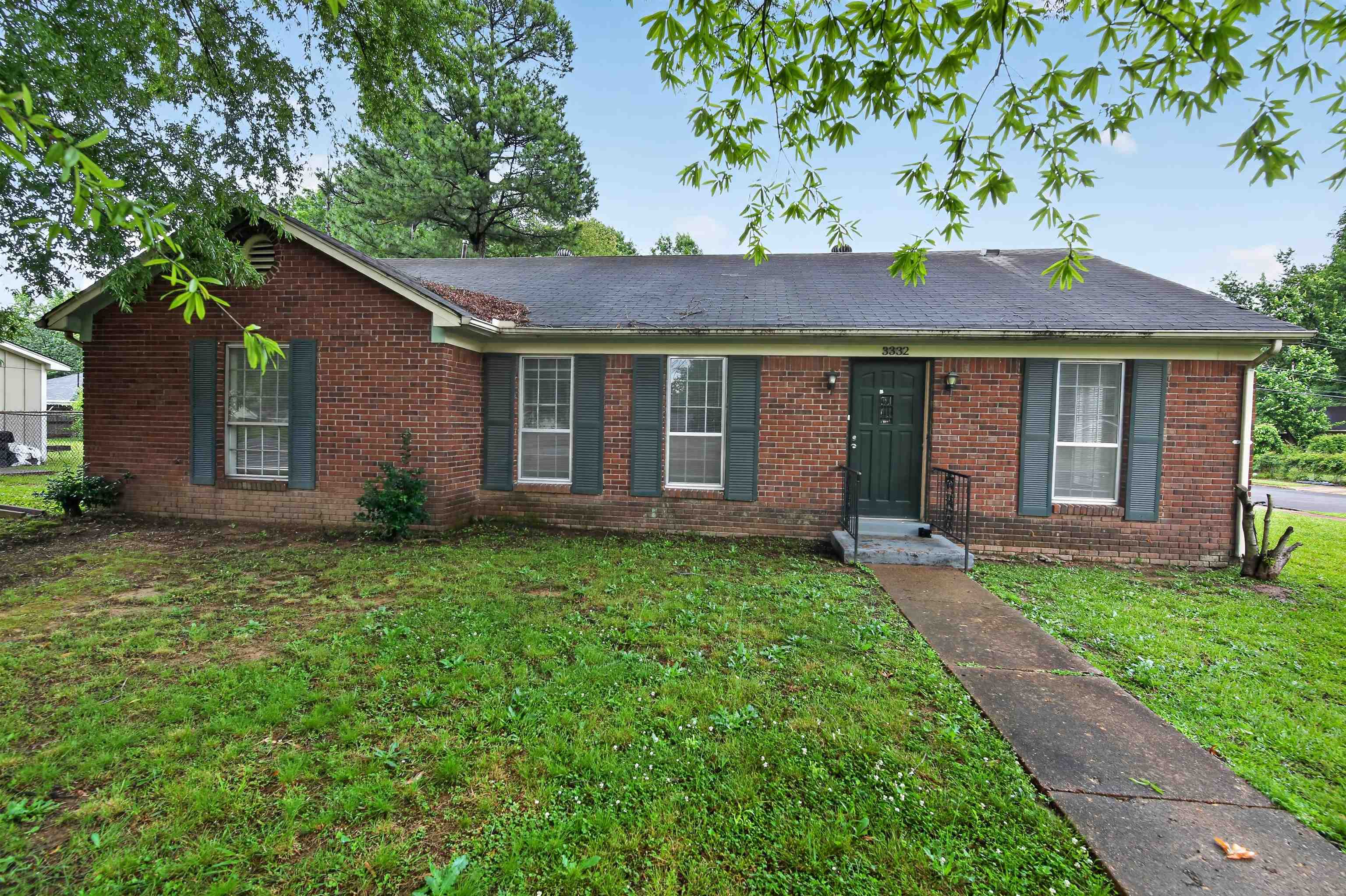 3332 Clearbrook St Property Photo 4