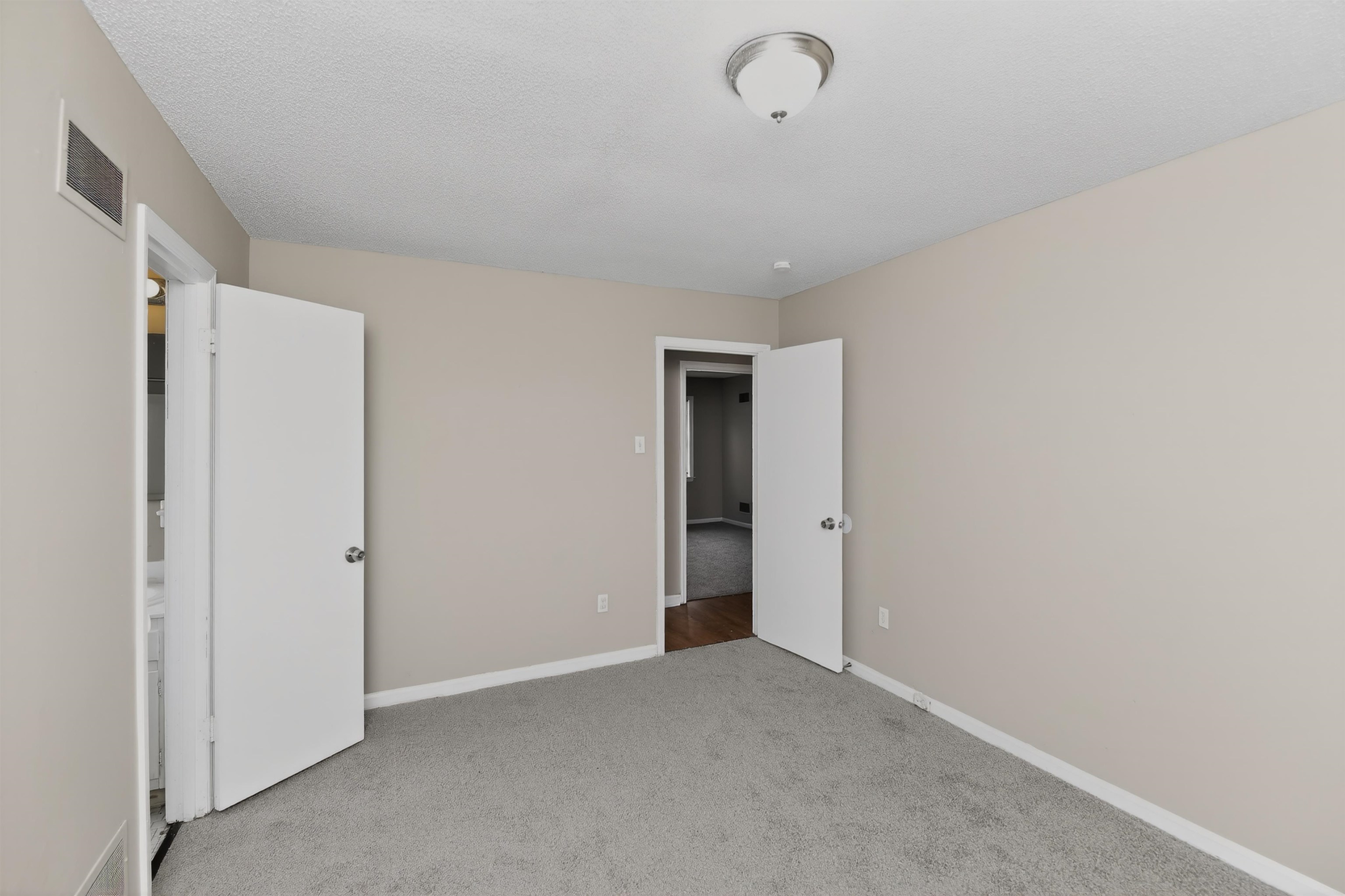 3332 Clearbrook St Property Photo 18