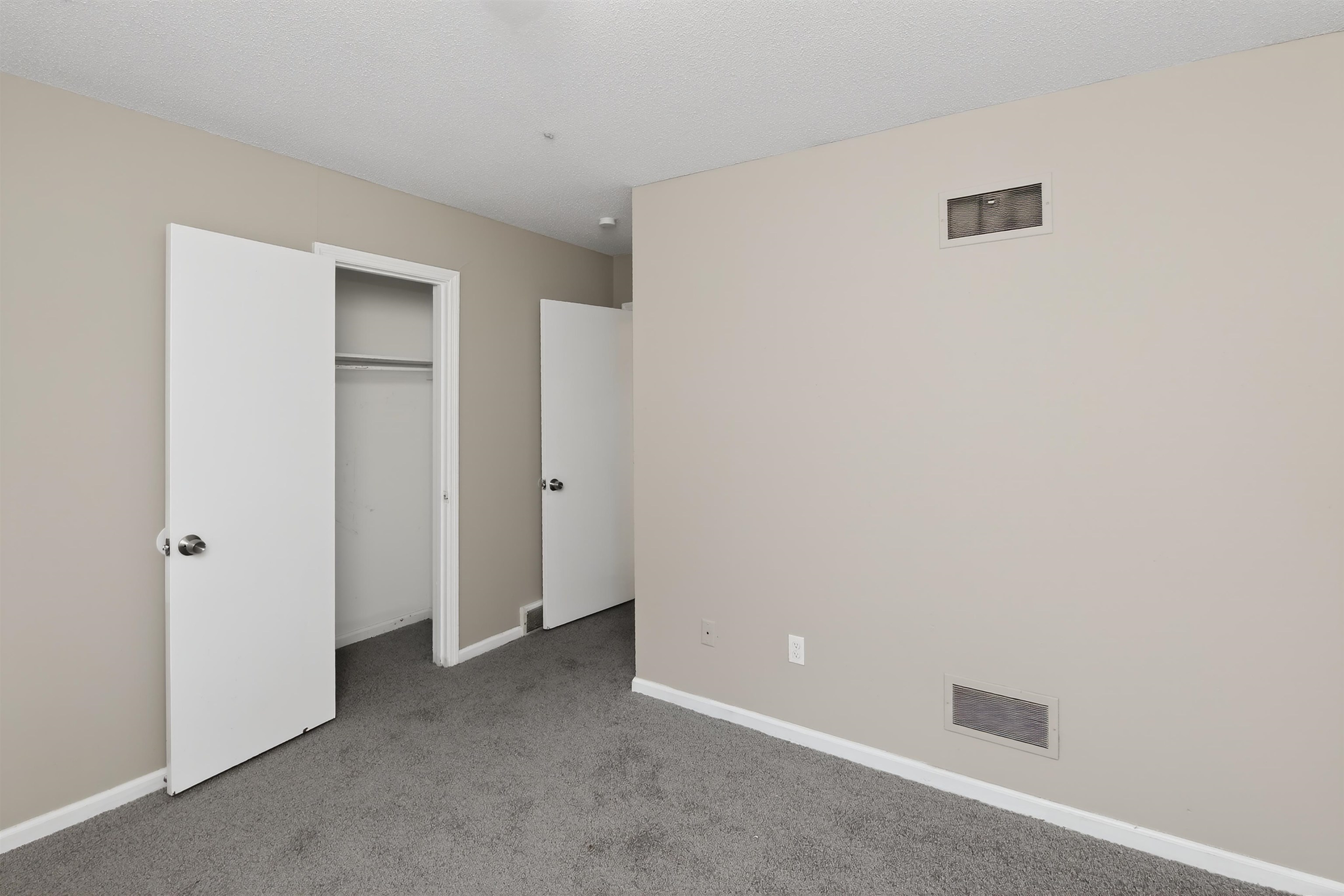 3332 Clearbrook St Property Photo 19
