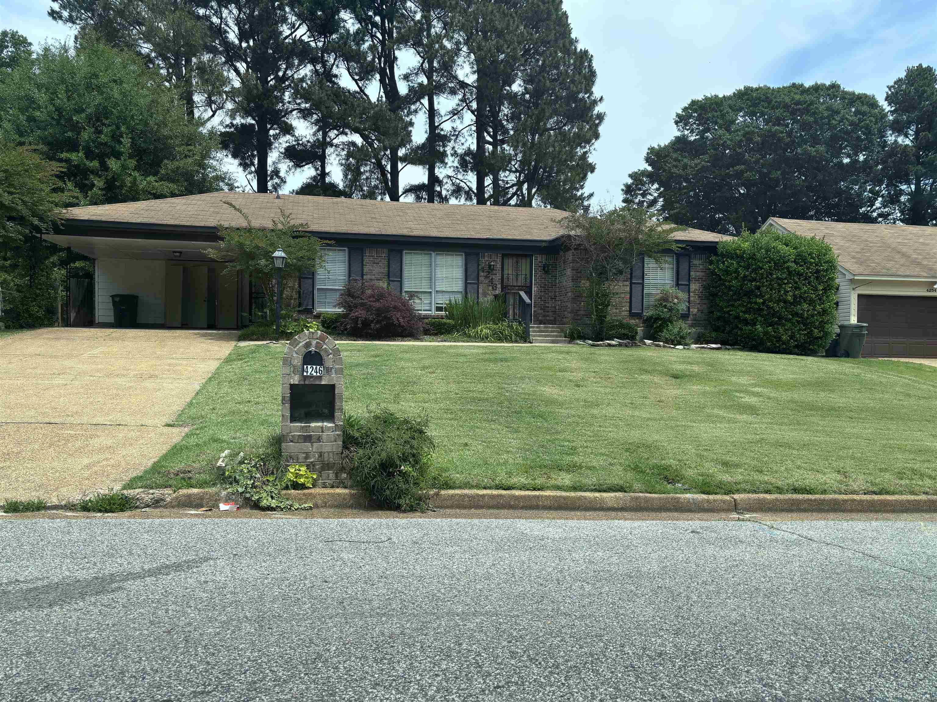 4246 HALLVIEW DR Property Photo 1