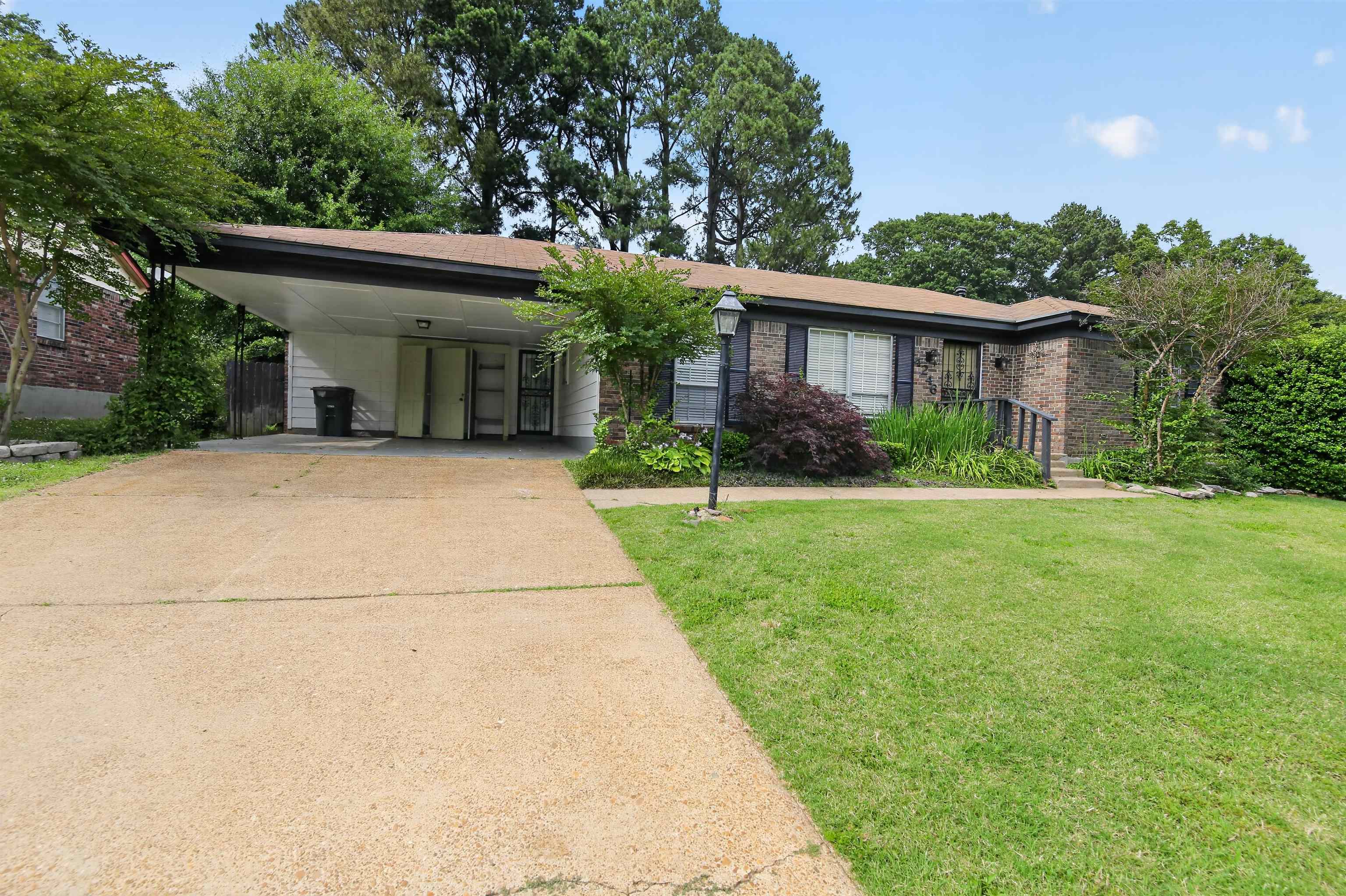 4246 Hallview Dr Property Photo 3
