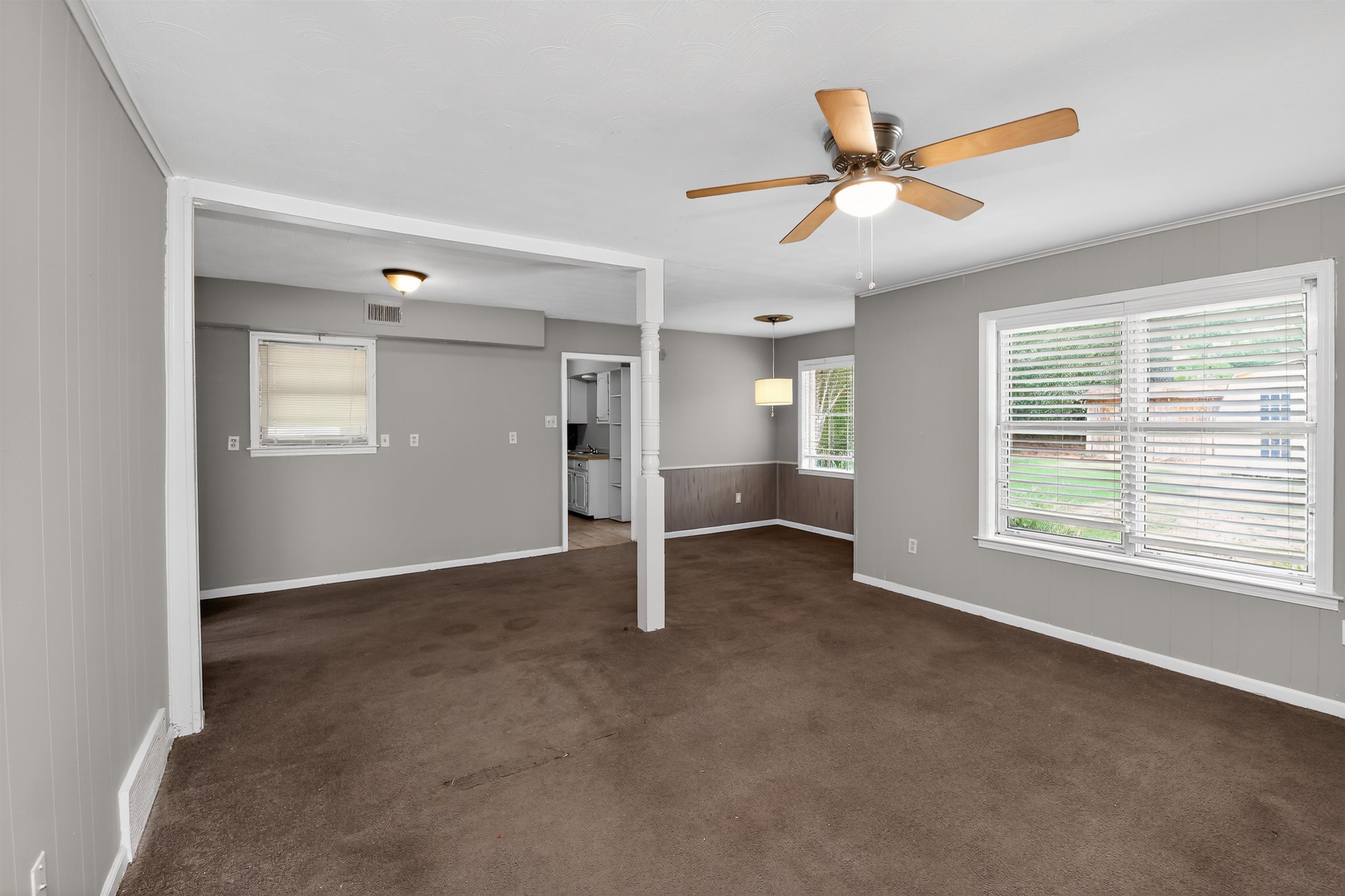 4246 Hallview Dr Property Photo 11