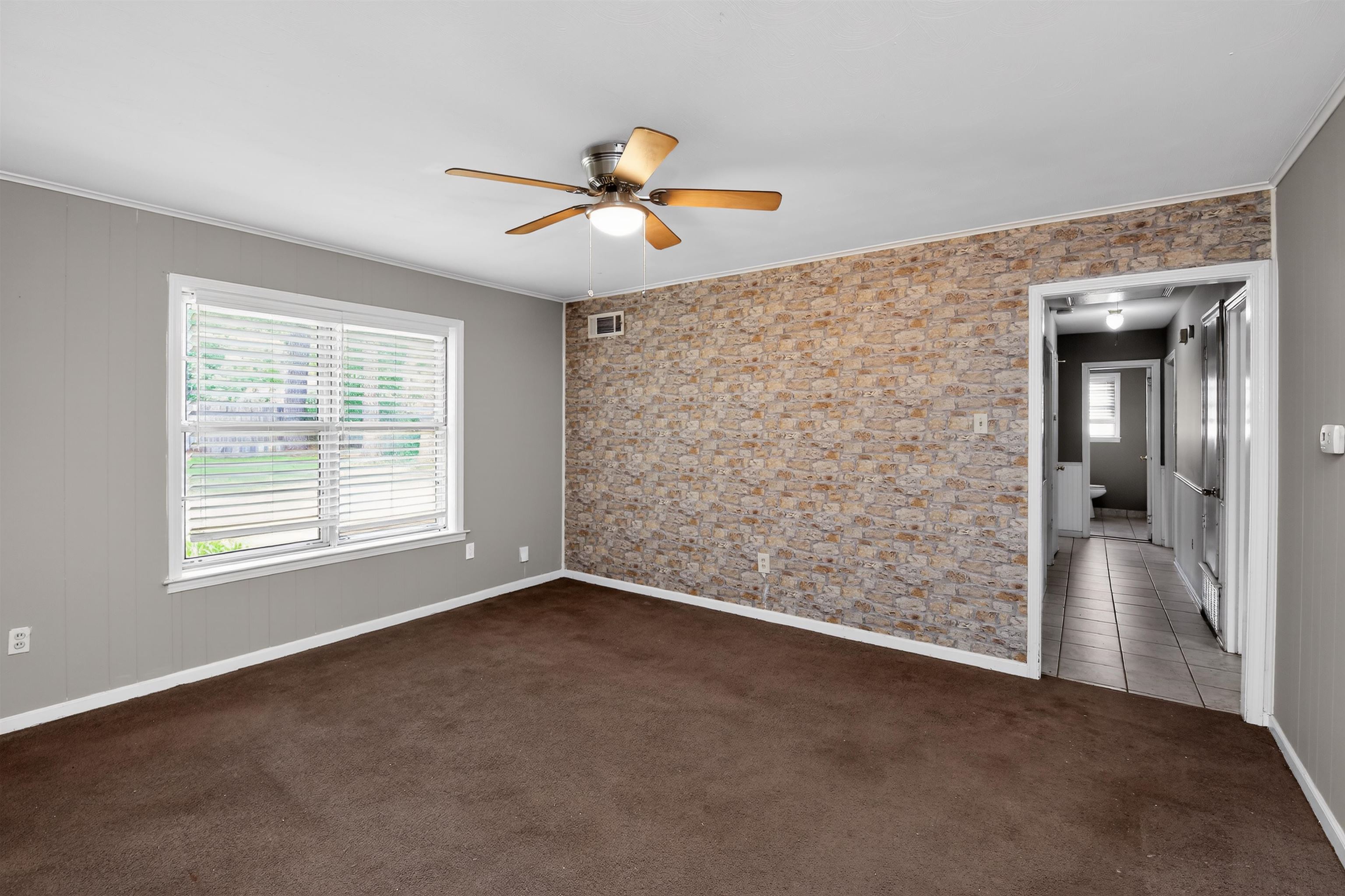 4246 Hallview Dr Property Photo 14
