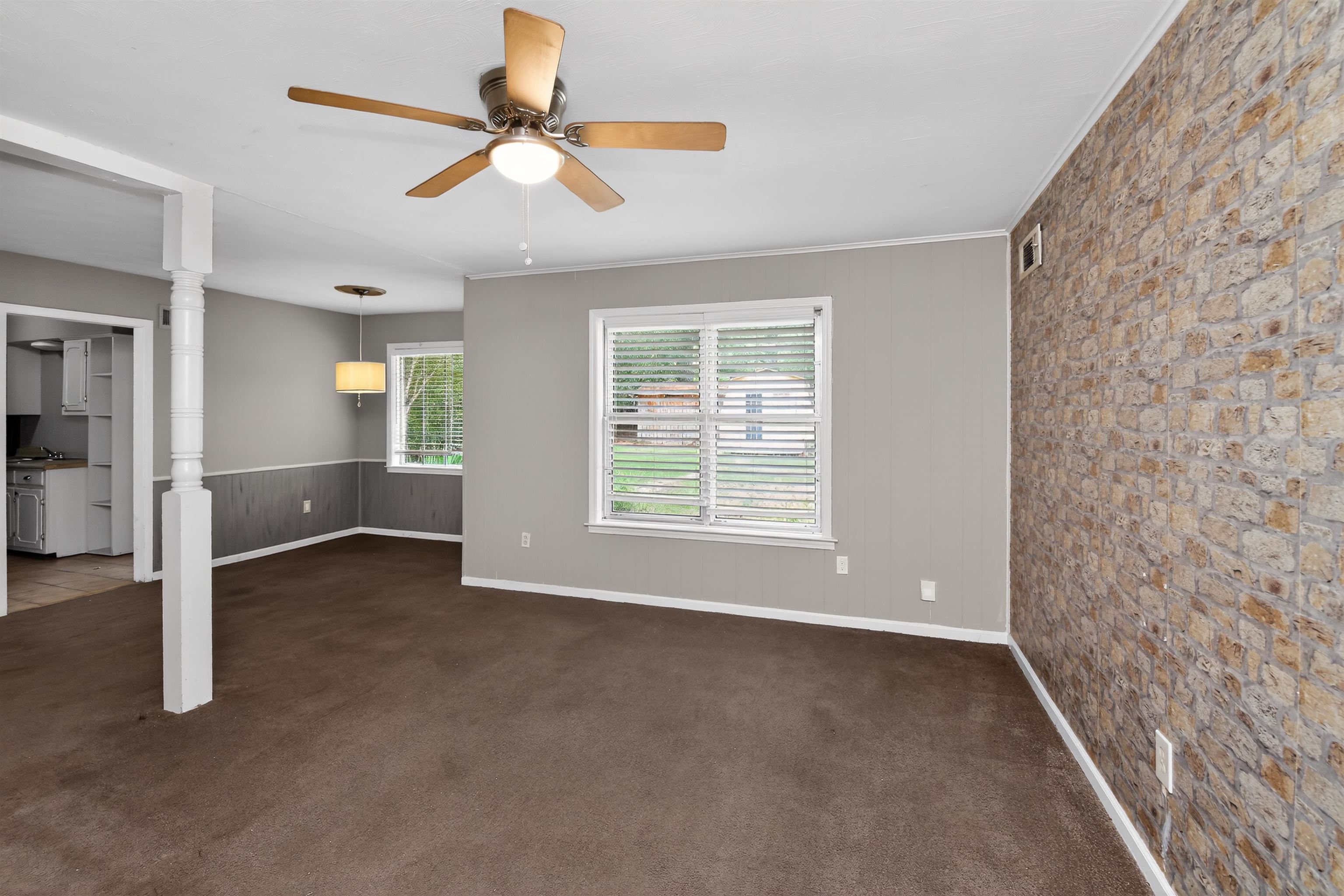4246 Hallview Dr Property Photo 15