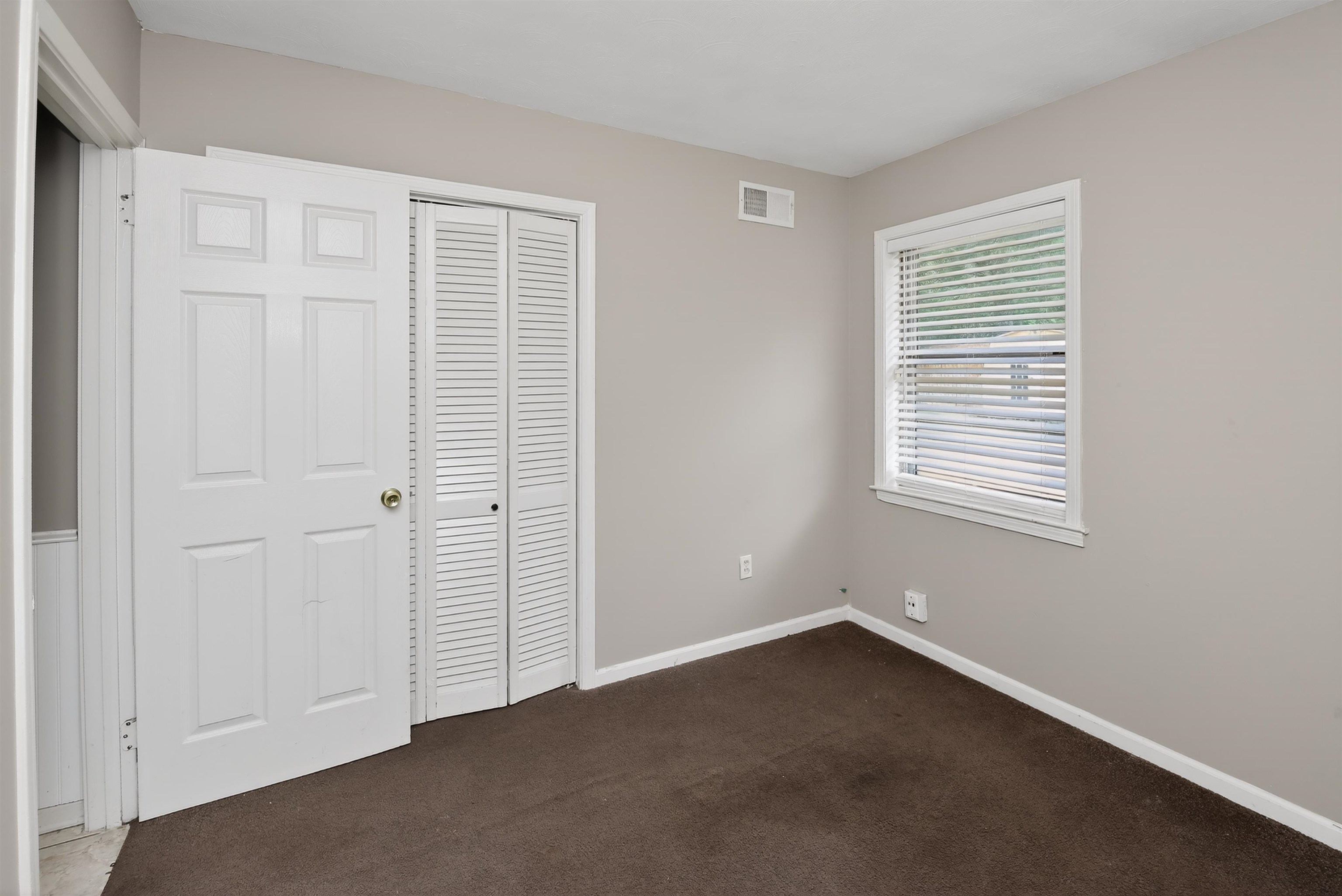 4246 Hallview Dr Property Photo 22