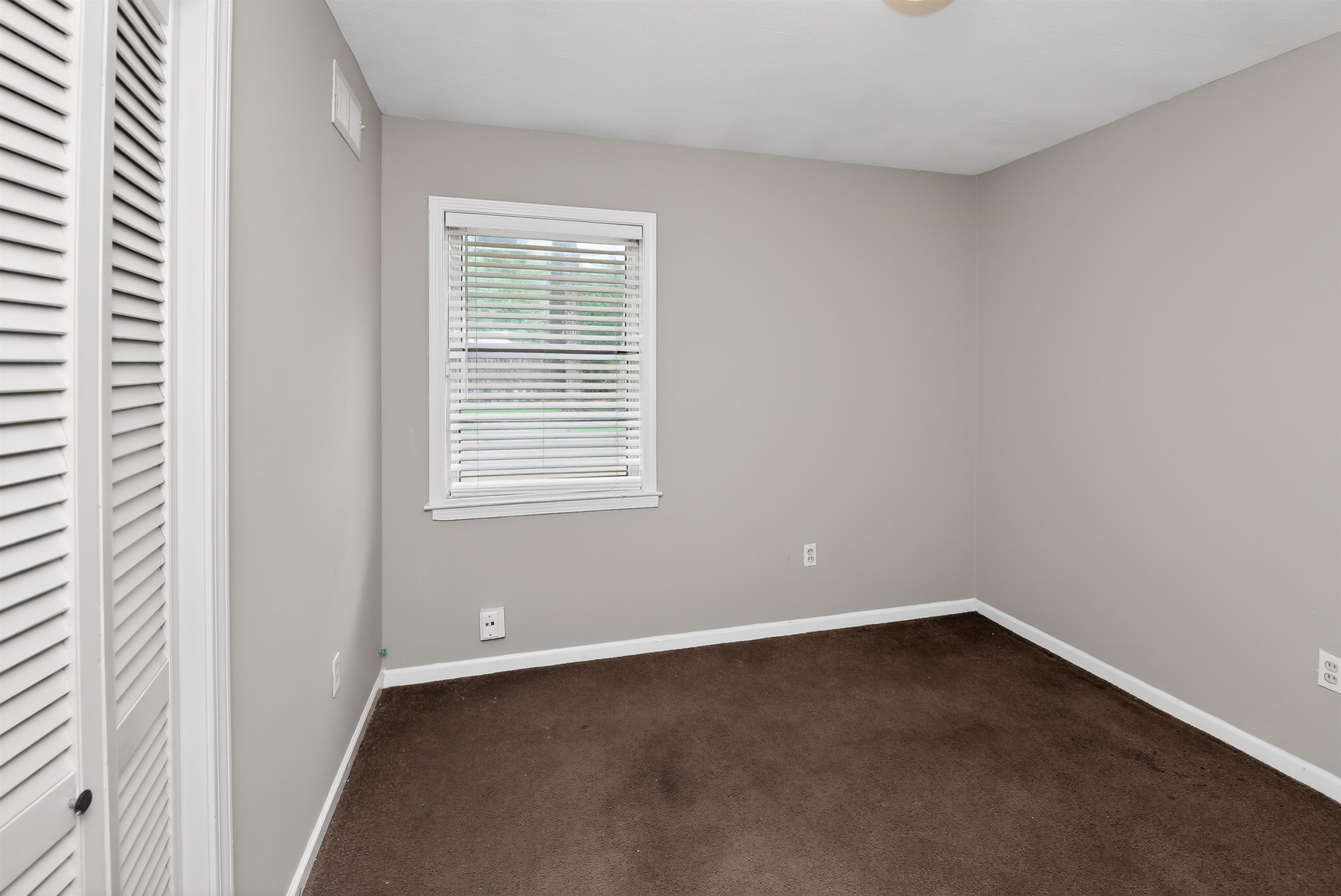 4246 Hallview Dr Property Photo 26