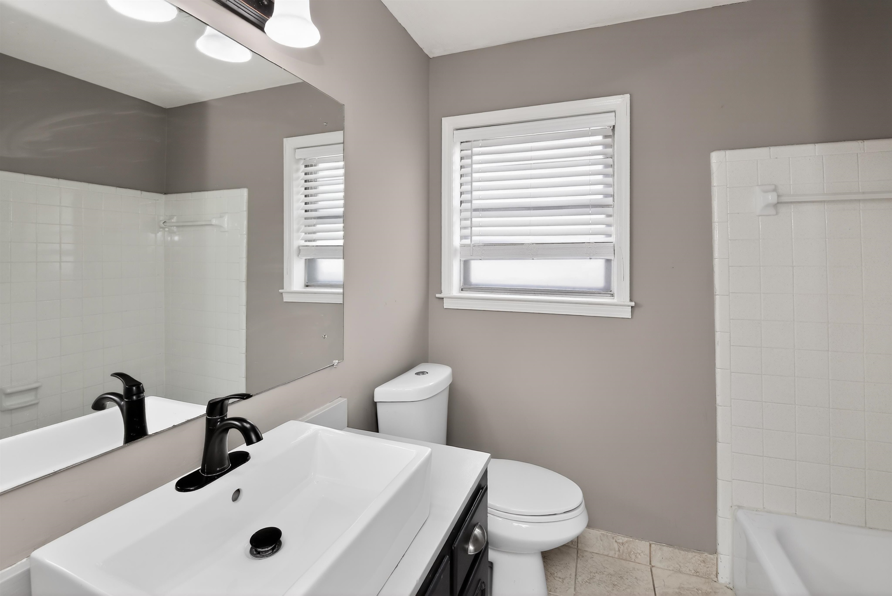 4246 Hallview Dr Property Photo 30