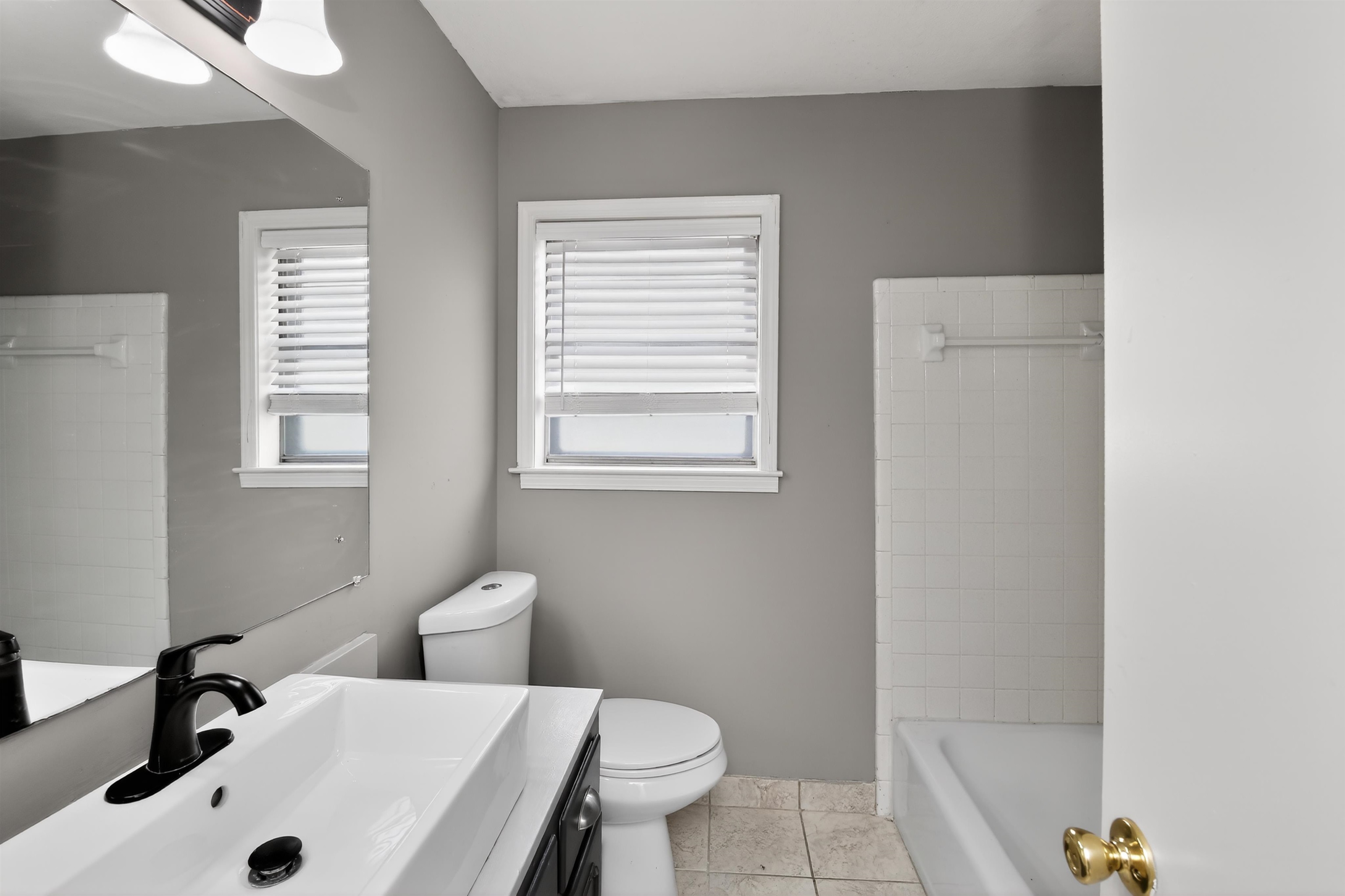 4246 Hallview Dr Property Photo 31